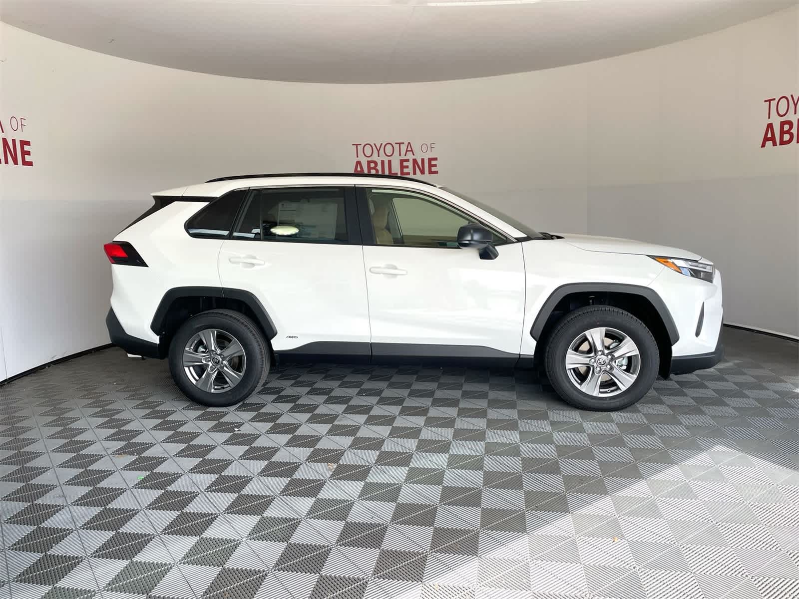 Thumbnail: 2025 Toyota RAV4 - 8