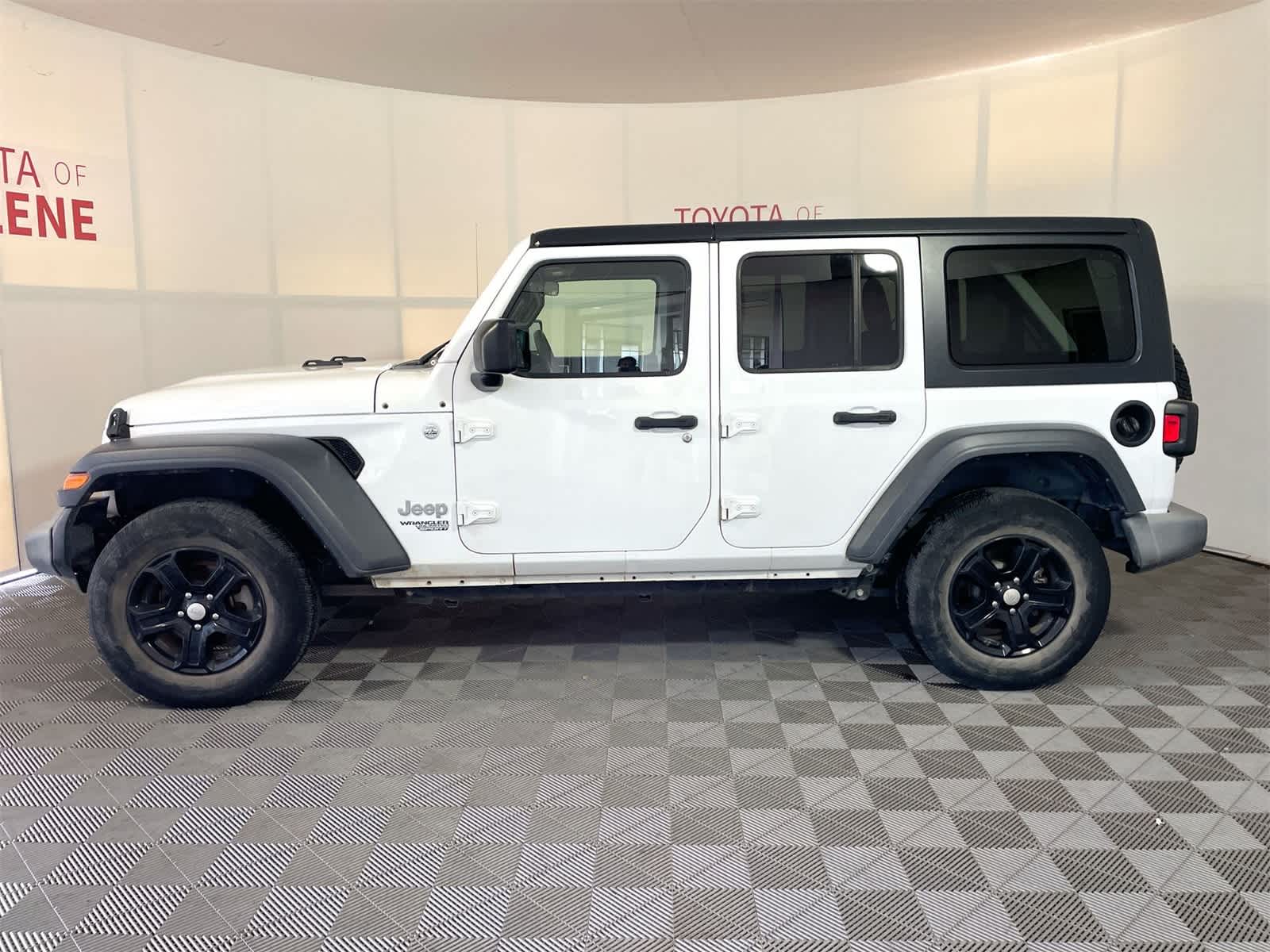 Thumbnail: 2018 Jeep Wrangler - 2
