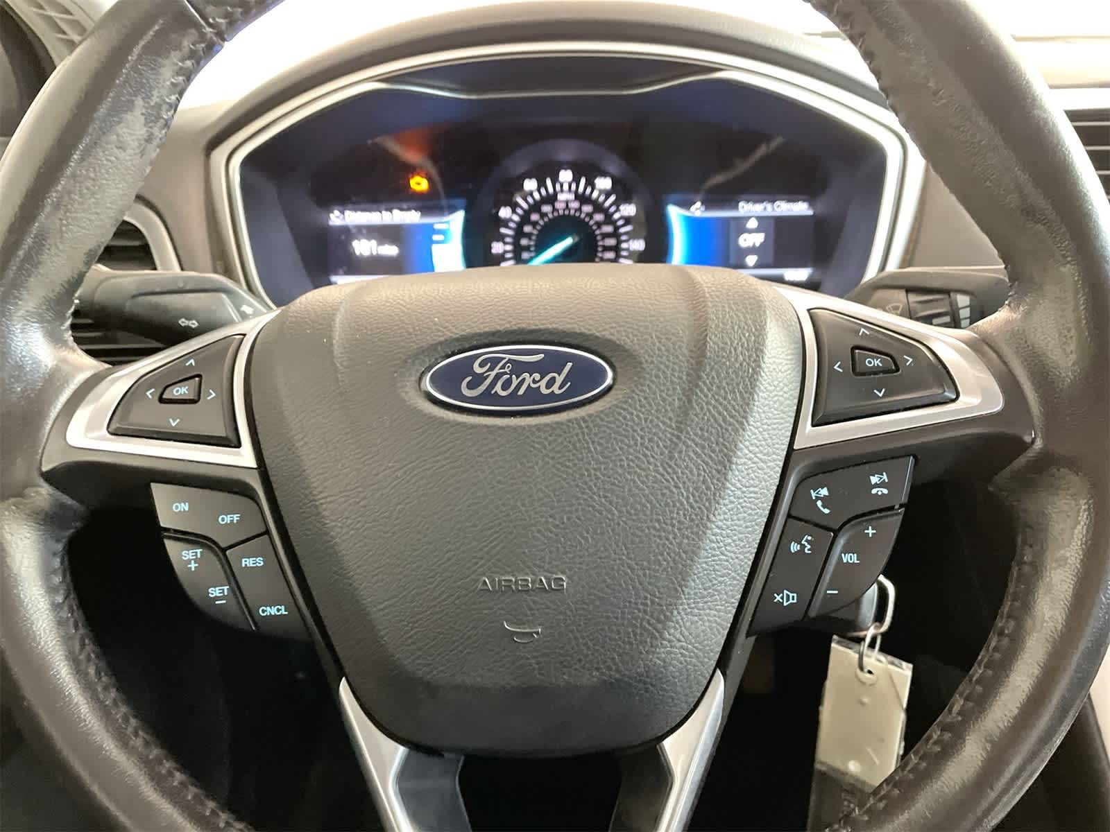 Thumbnail: 2015 Ford Fusion - 18