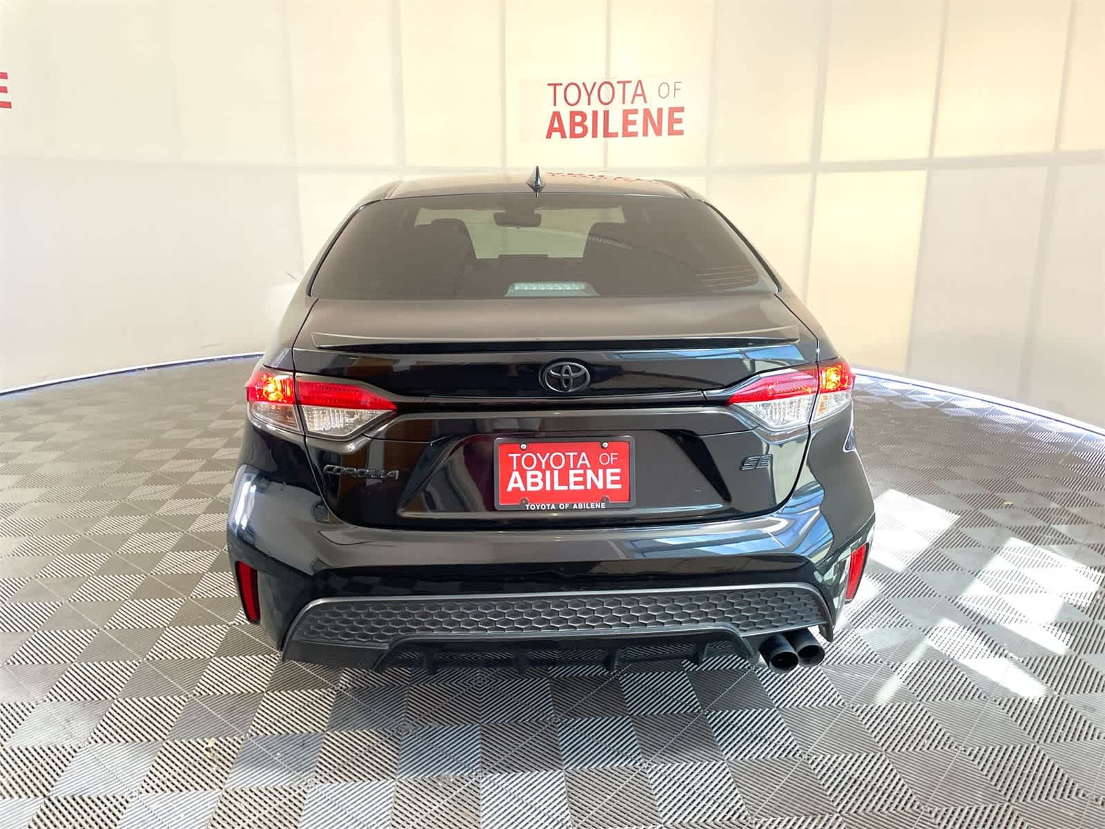 Thumbnail: 2022 Toyota Corolla - 4