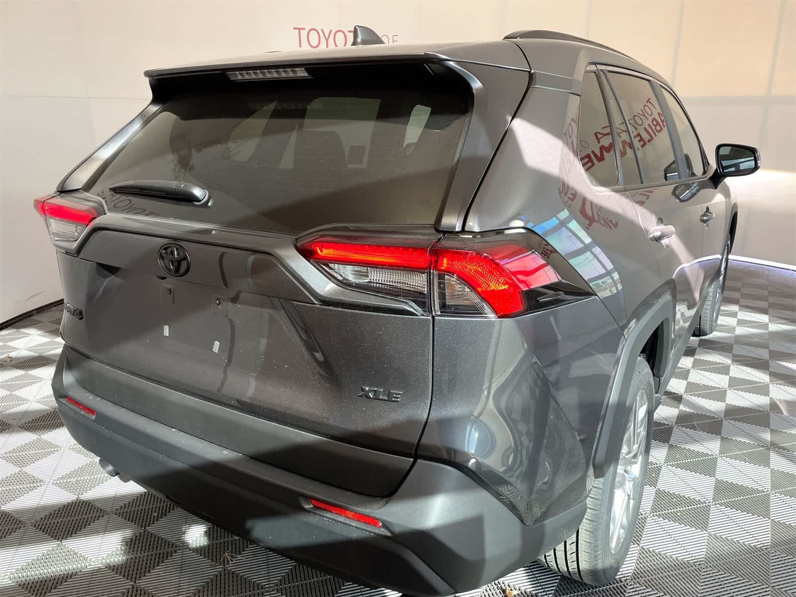 Thumbnail: 2025 Toyota RAV4 - 6