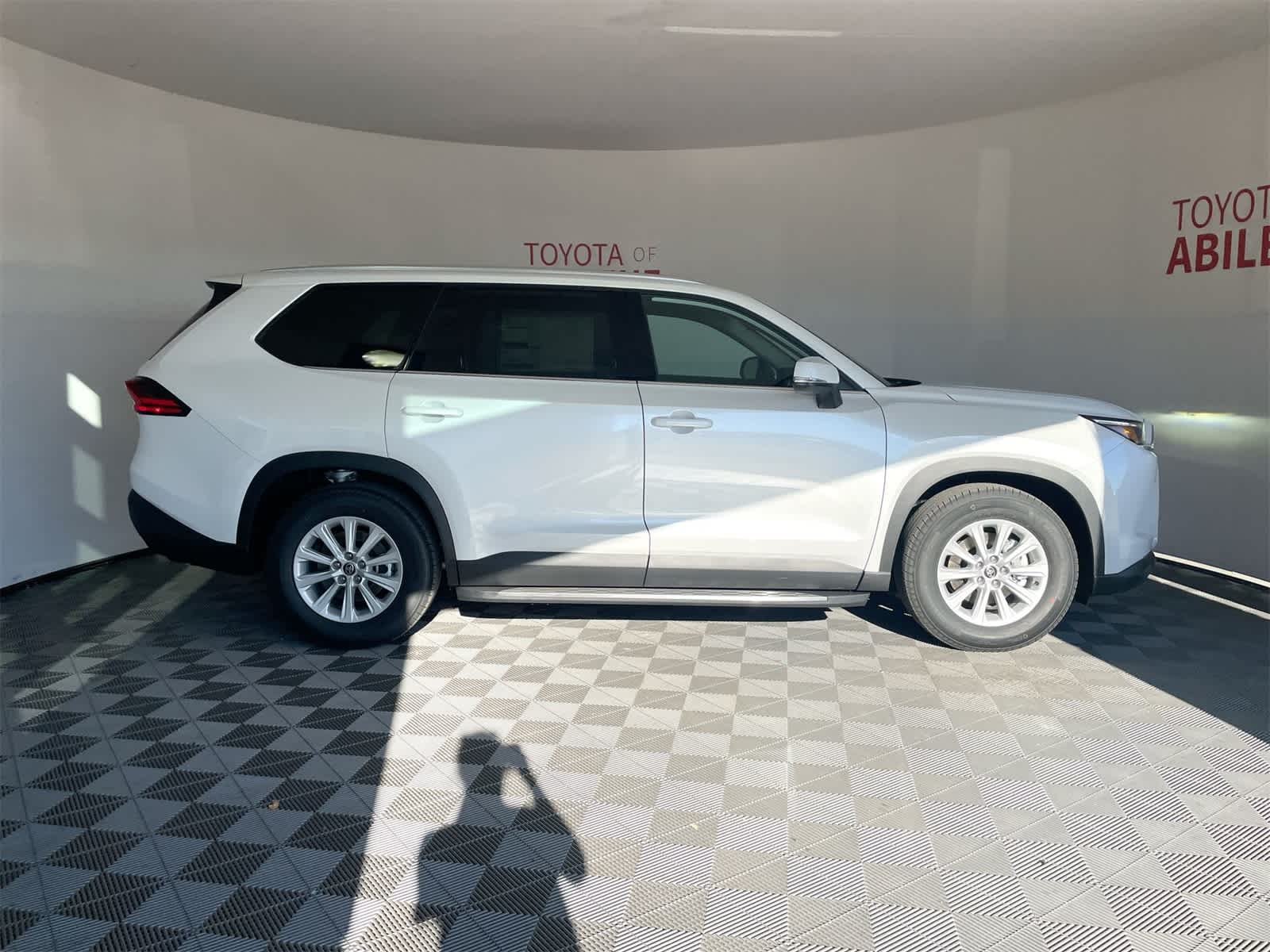 Thumbnail: 2026 Toyota Grand Highlander - 8