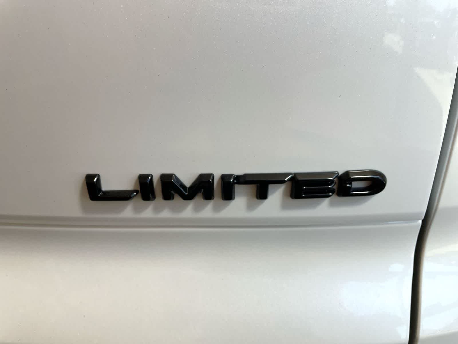 Thumbnail: 2026 Toyota Crown Signia - 6