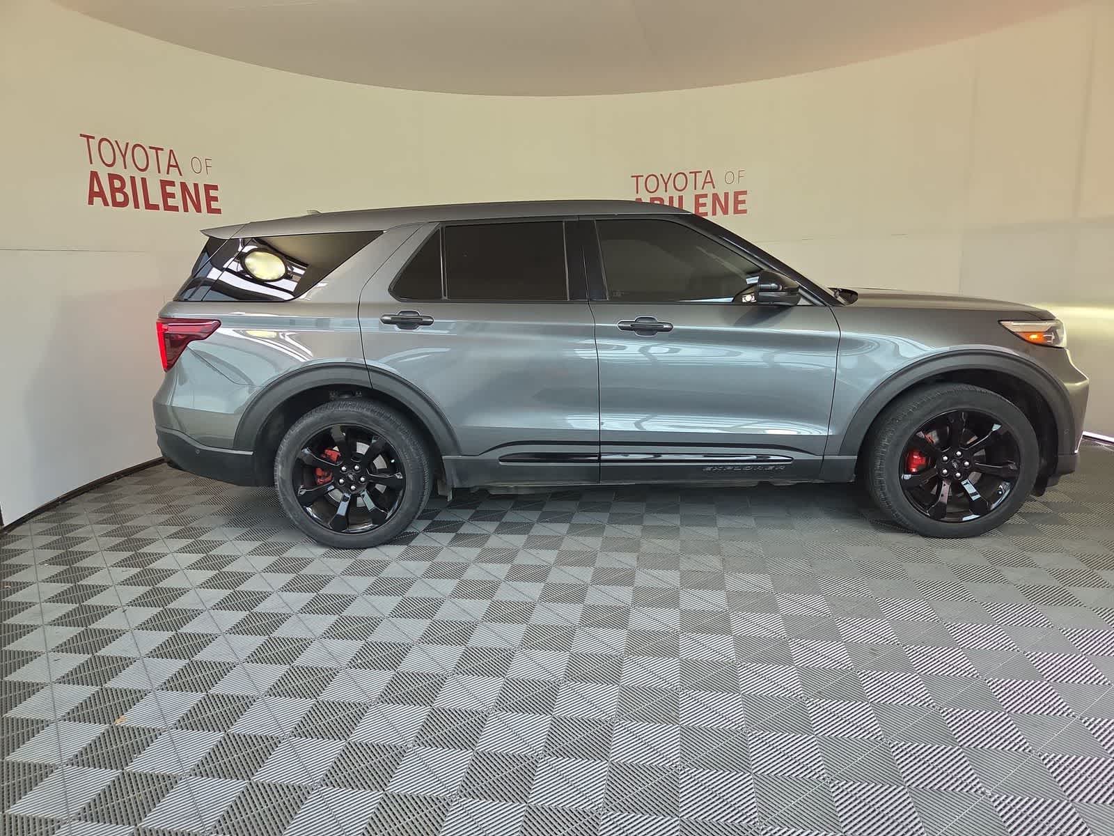 Thumbnail: 2021 Ford Explorer - 7