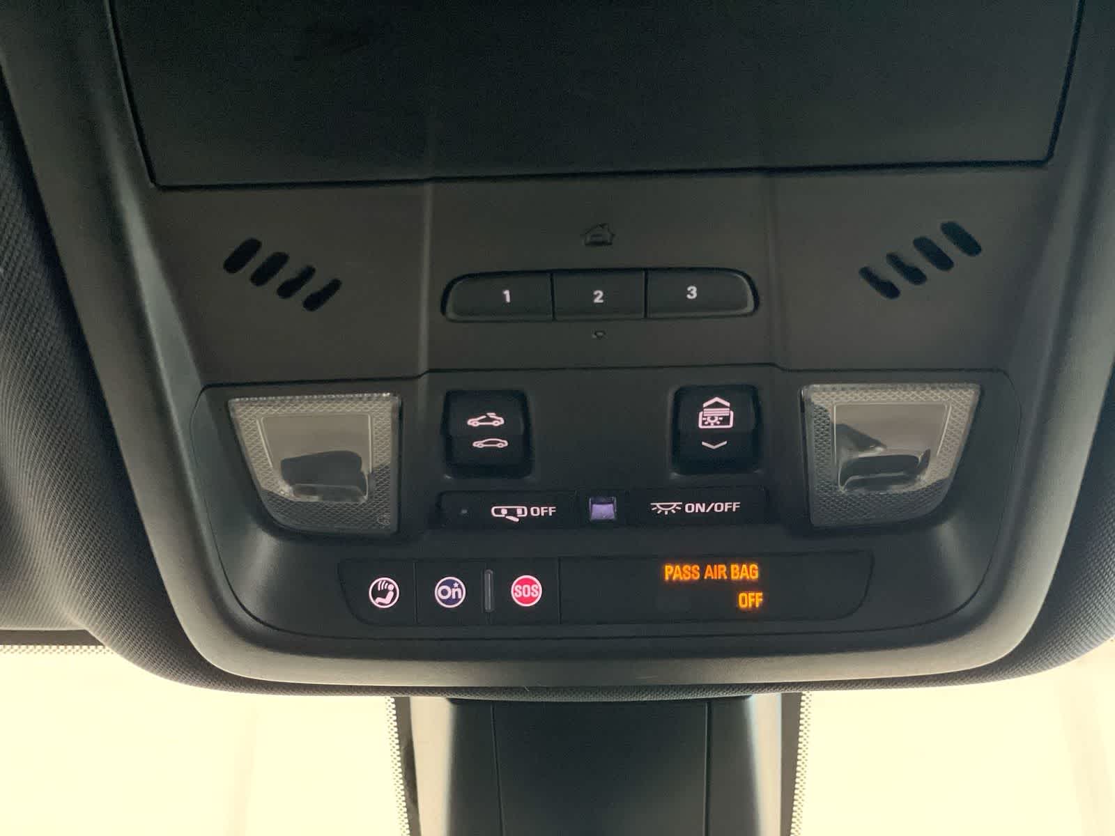 Thumbnail: 2019 Chevrolet Blazer - 25