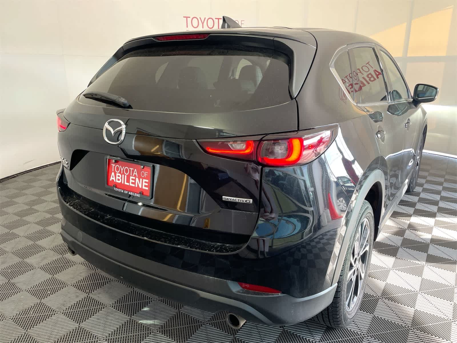 Thumbnail: 2022 Mazda CX-5 - 6