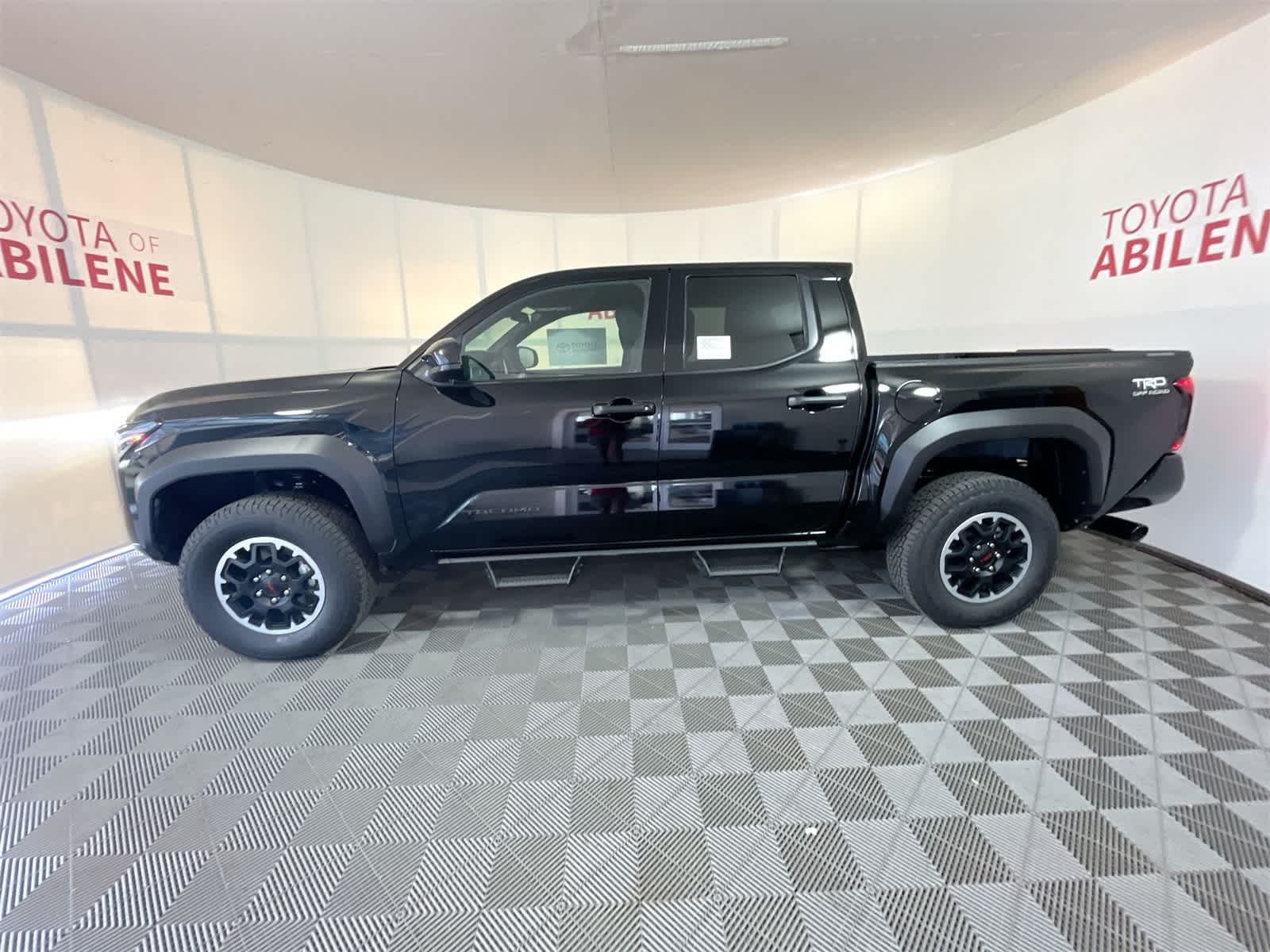 Thumbnail: 2025 Toyota Tacoma - 2