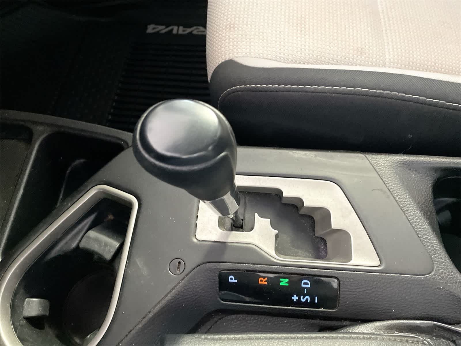 Thumbnail: 2018 Toyota RAV4 - 22