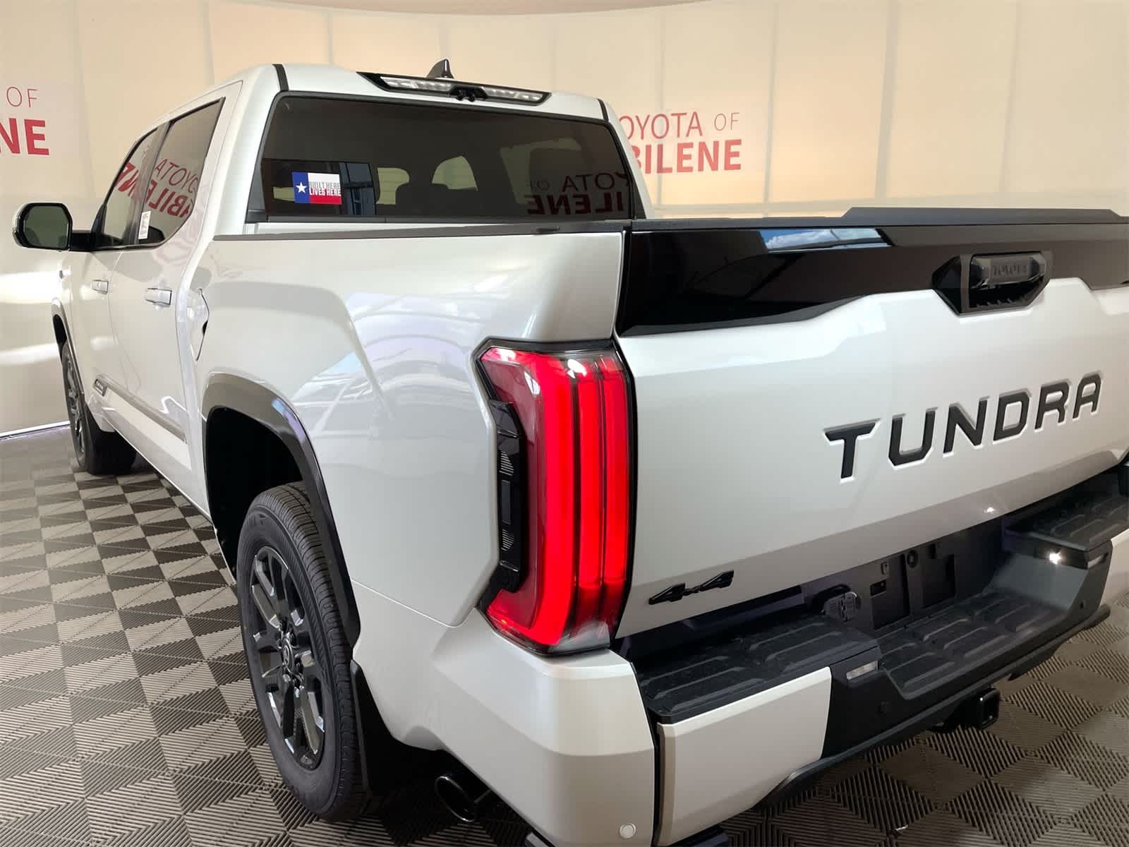Thumbnail: 2025 Toyota Tundra - 3