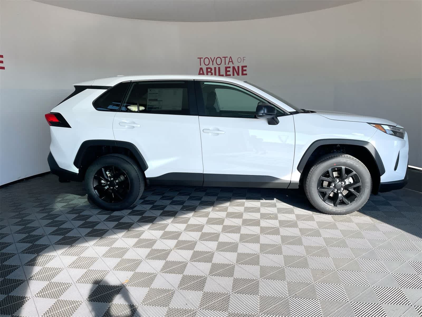 Thumbnail: 2025 Toyota RAV4 - 8
