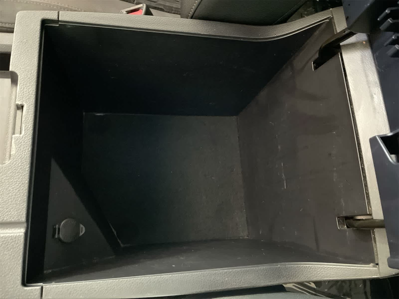 Thumbnail: 2015 Toyota Tundra - 23