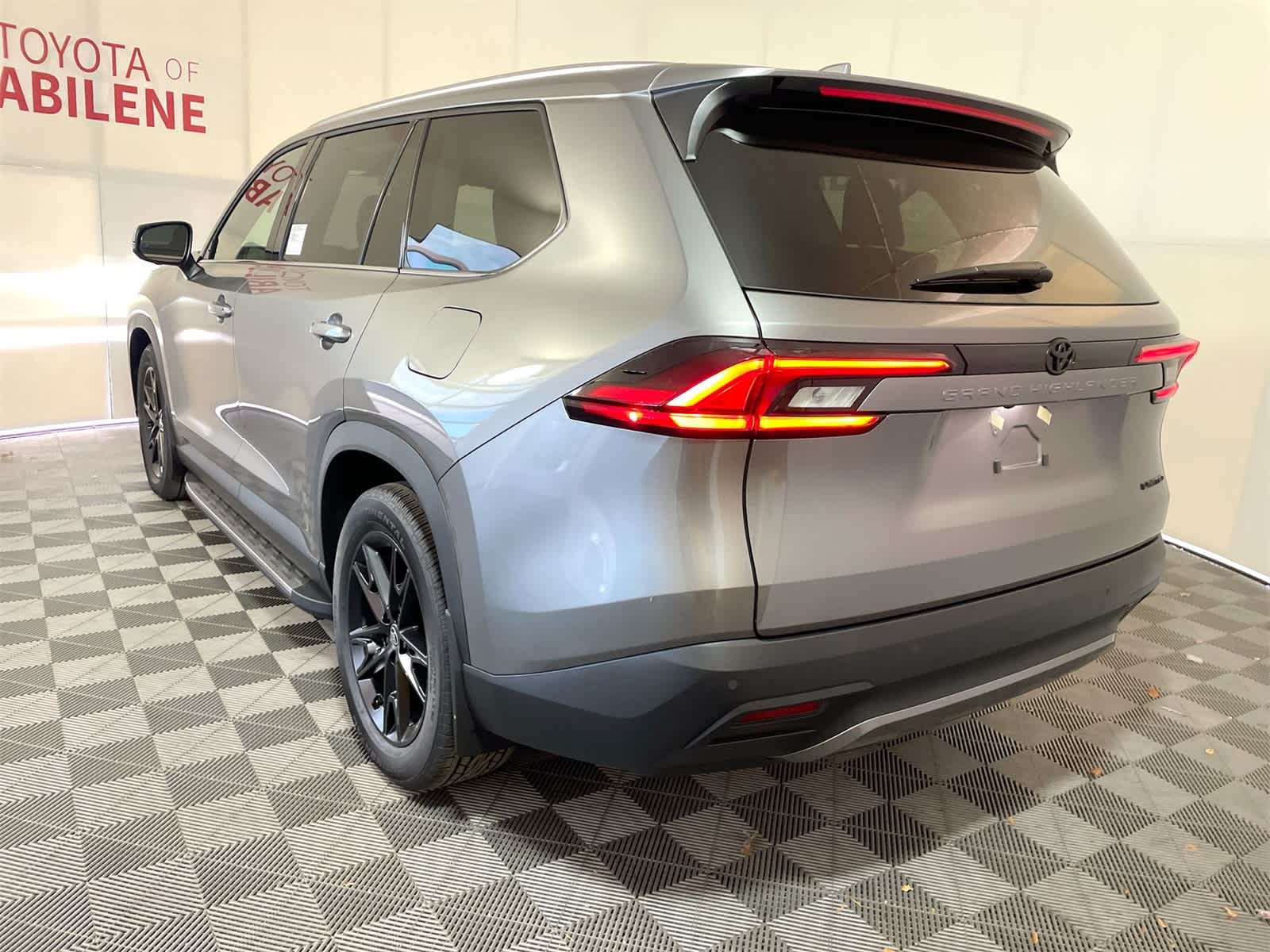 Thumbnail: 2026 Toyota Grand Highlander - 3