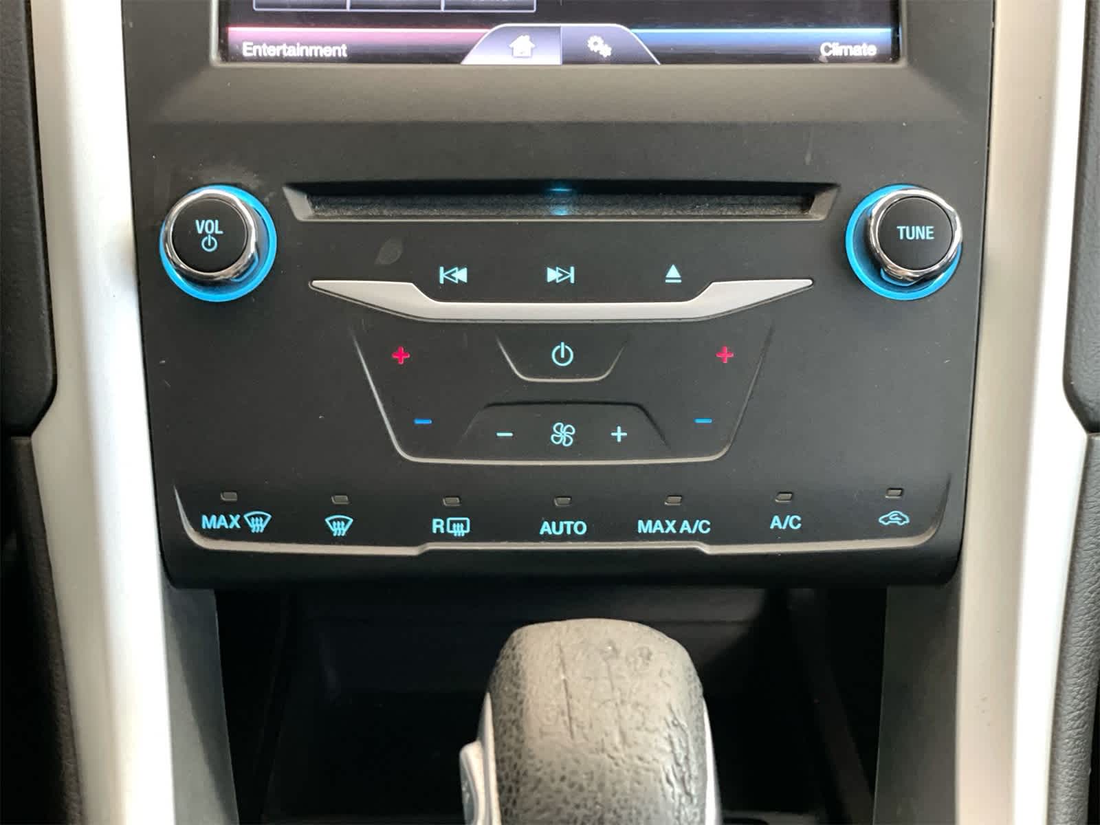 Thumbnail: 2015 Ford Fusion - 22