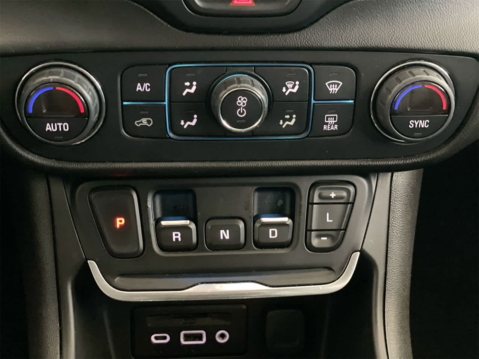 Thumbnail: 2019 GMC Terrain - 22