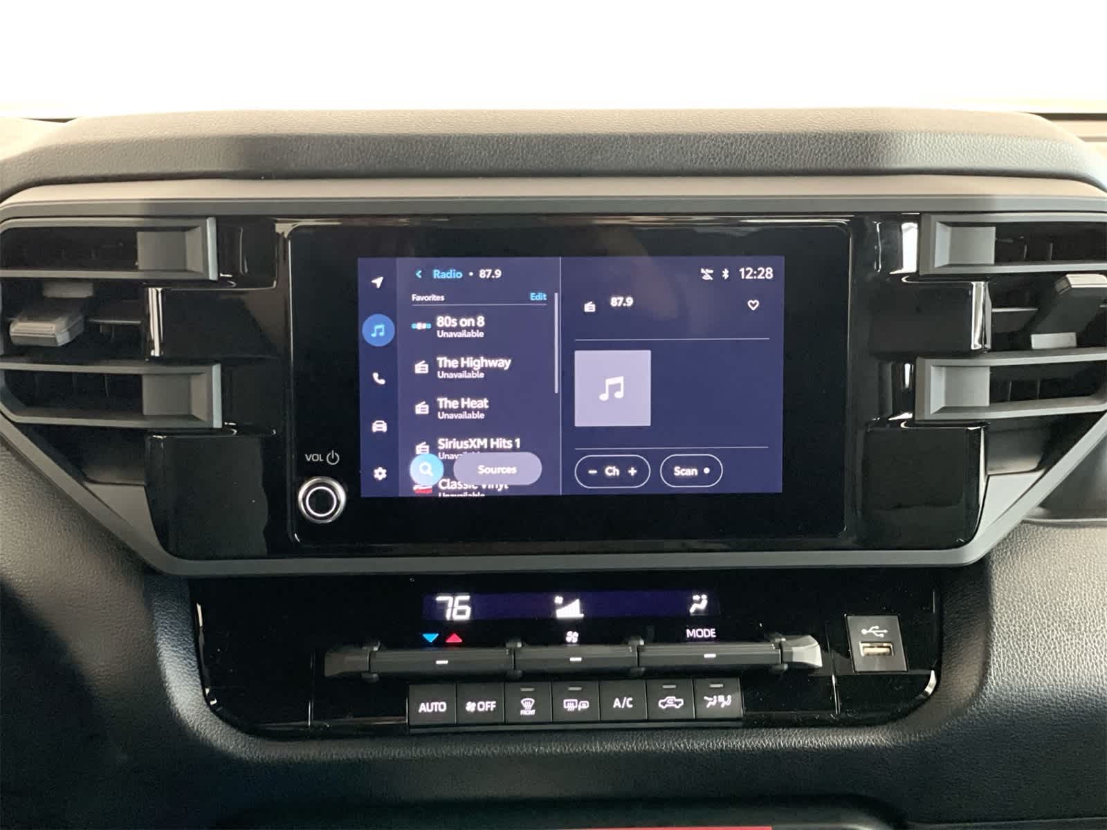 Thumbnail: 2026 Toyota Tundra - 18