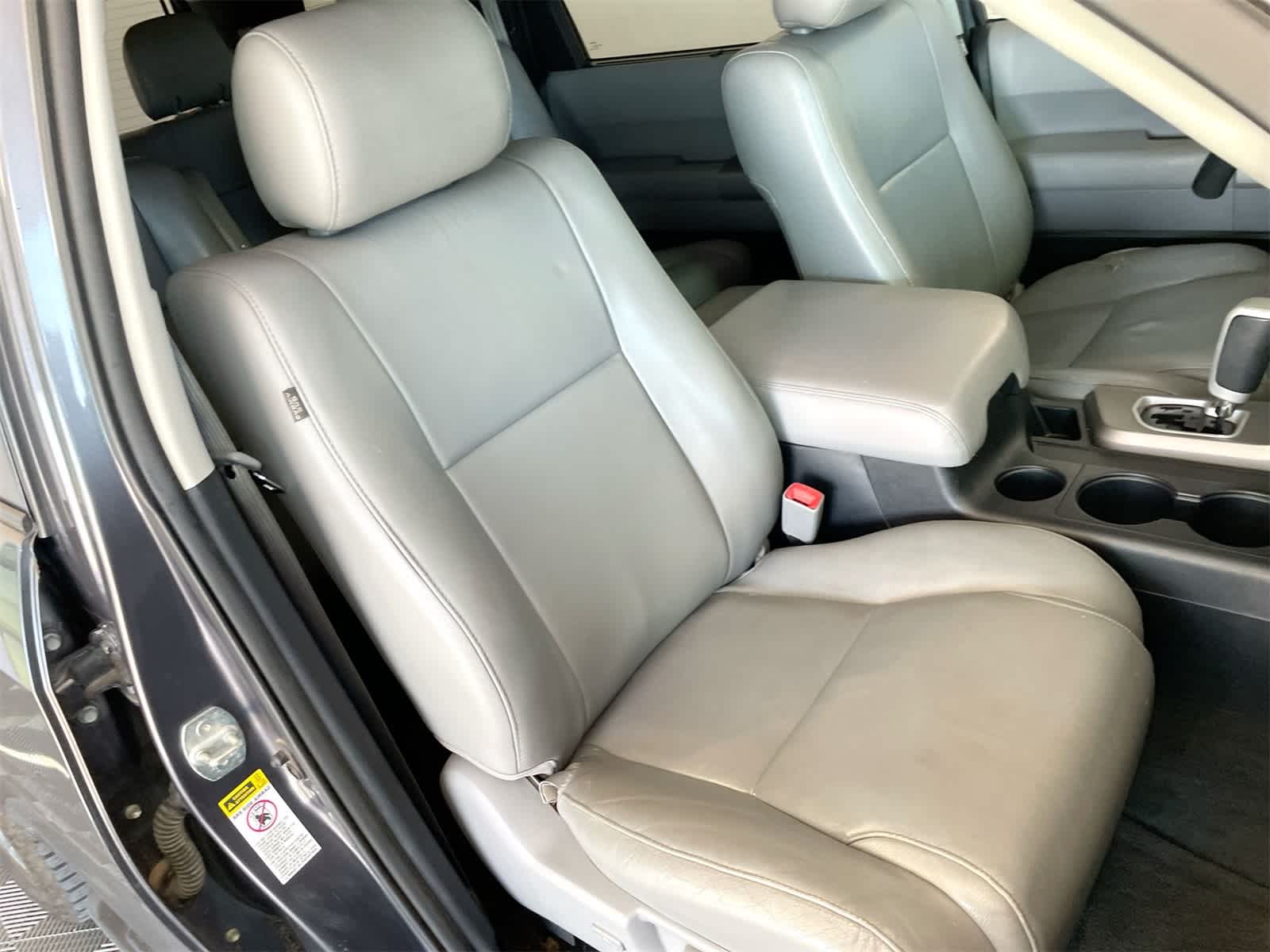 Thumbnail: 2014 Toyota Sequoia - 14