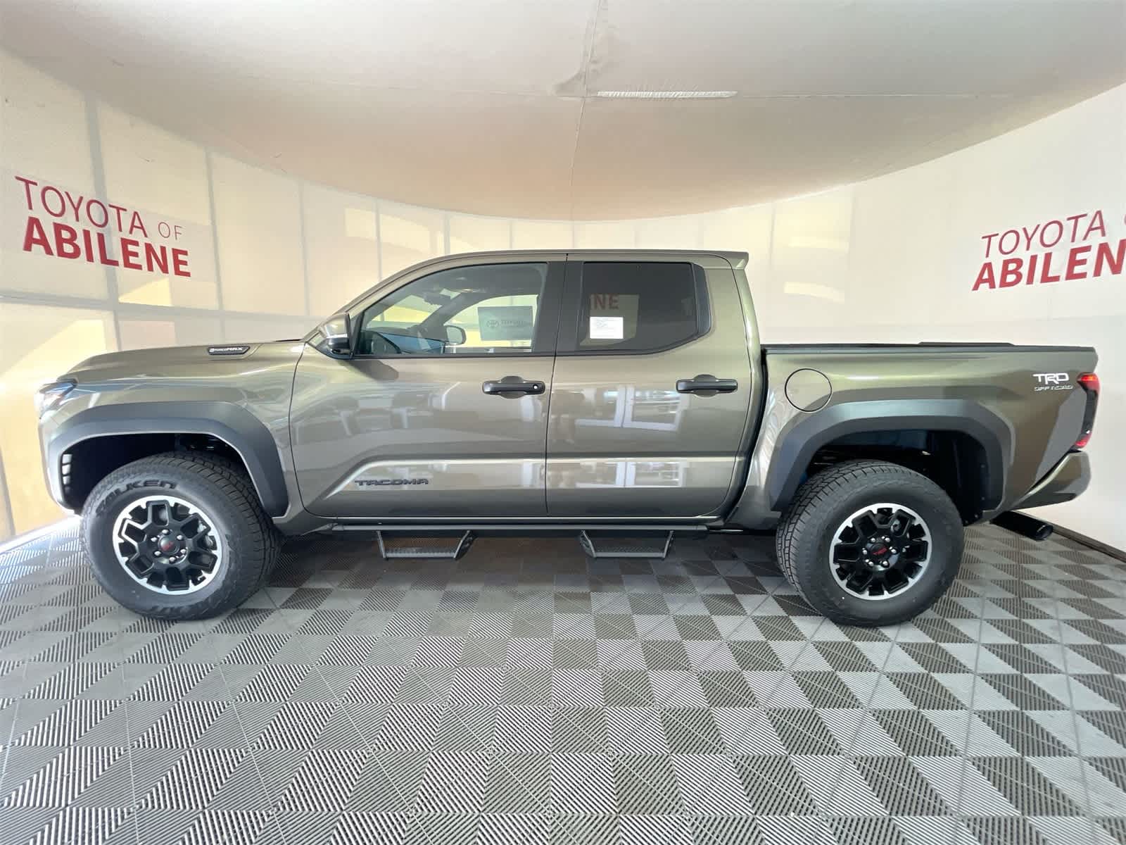 Thumbnail: 2025 Toyota Tacoma - 2