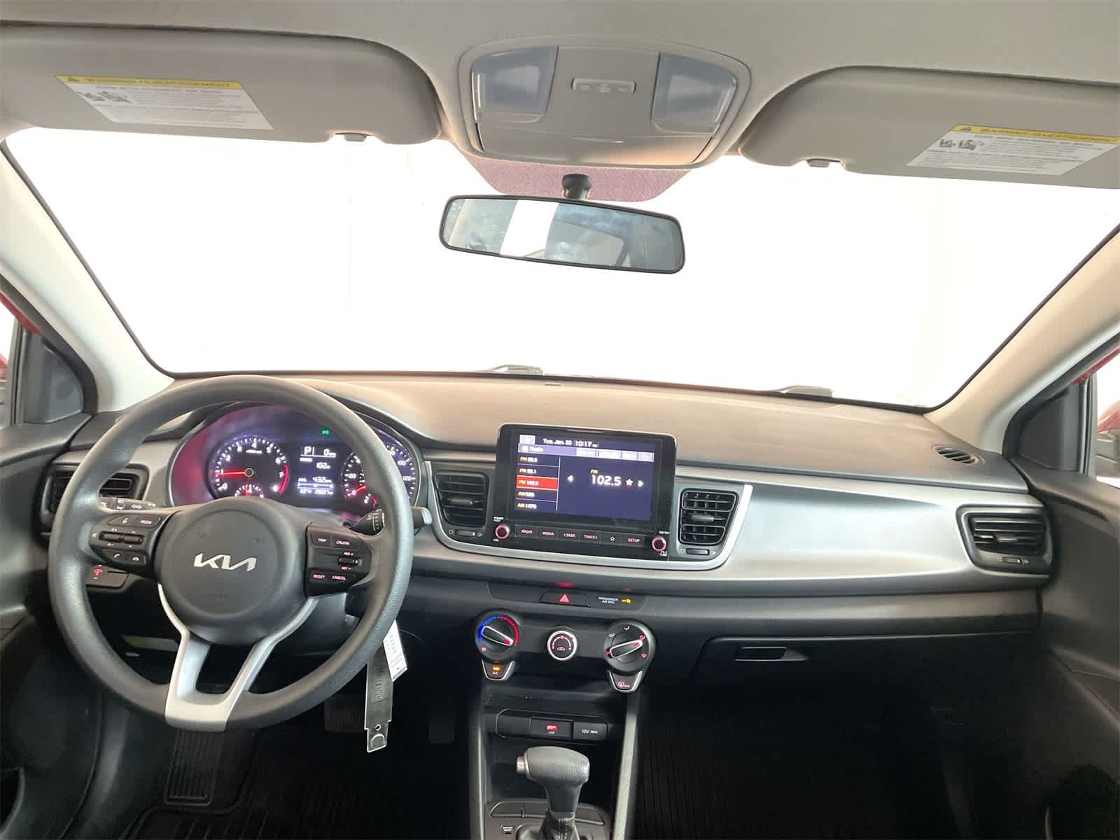 Thumbnail: 2023 Kia Rio - 15