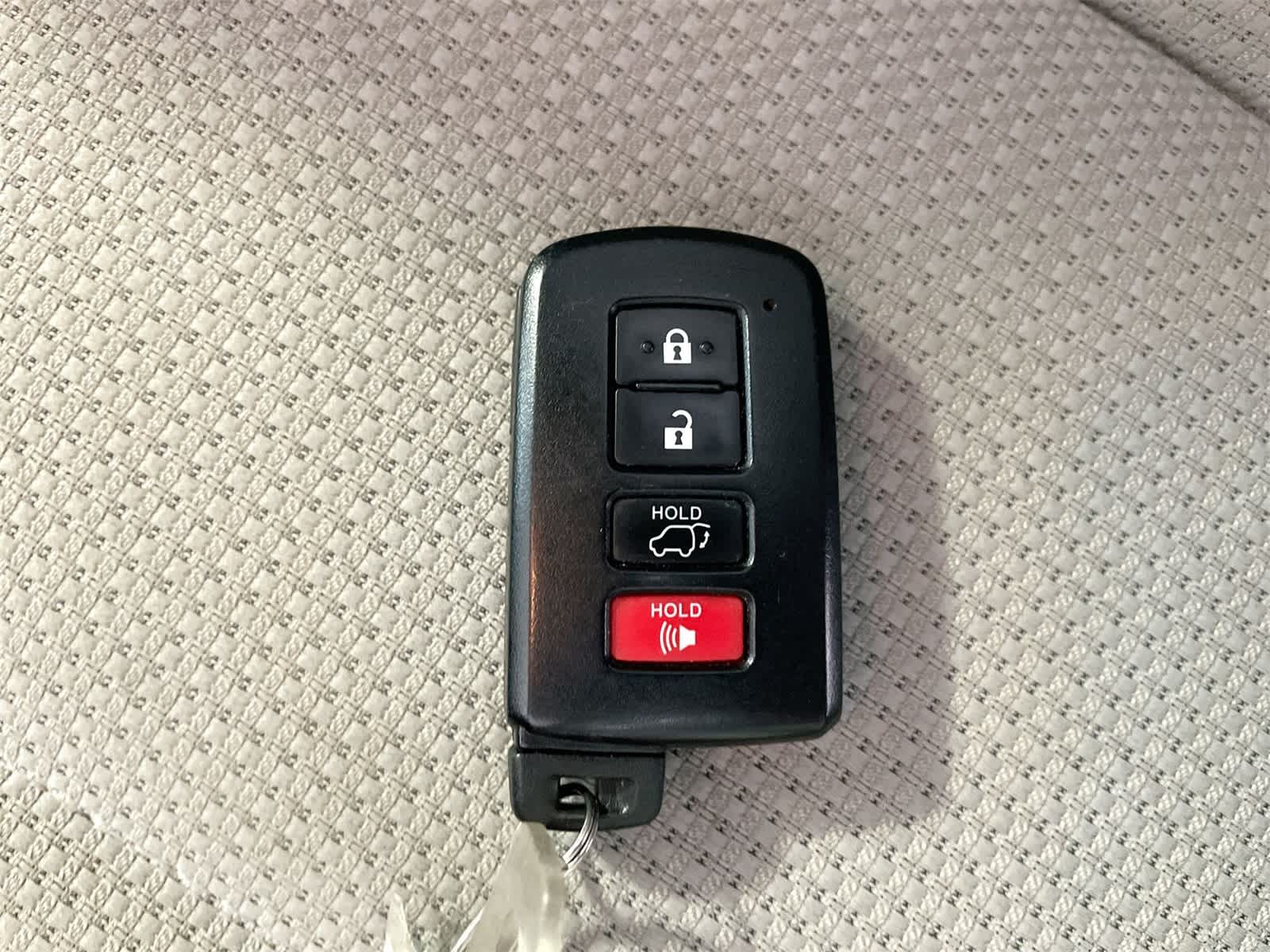 Thumbnail: 2018 Toyota RAV4 - 27