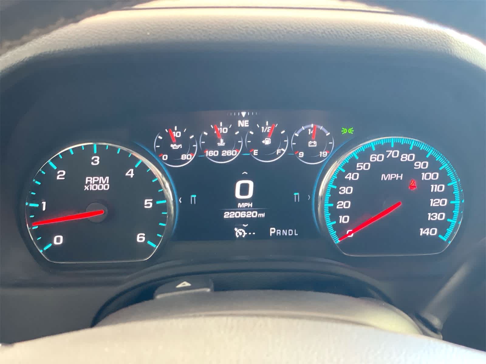 Thumbnail: 2017 Chevrolet Suburban - 18