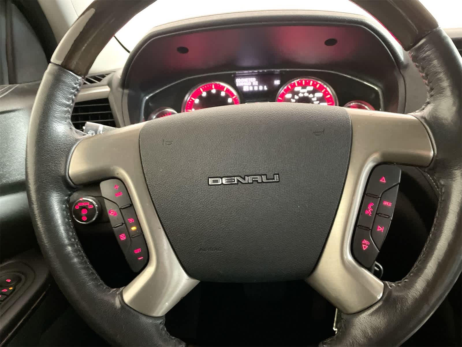 Thumbnail: 2015 GMC Acadia - 18