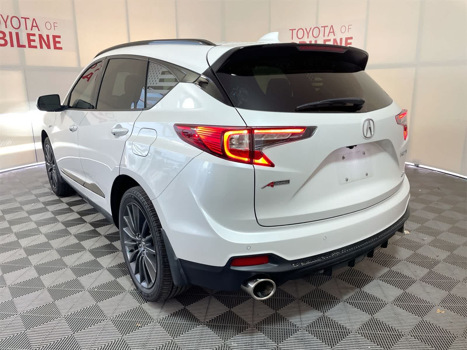 Thumbnail: 2023 Acura RDX - 3
