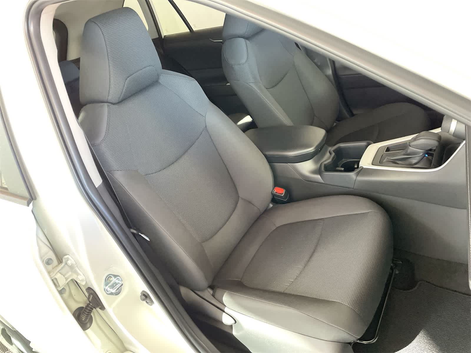 Thumbnail: 2025 Toyota RAV4 - 13