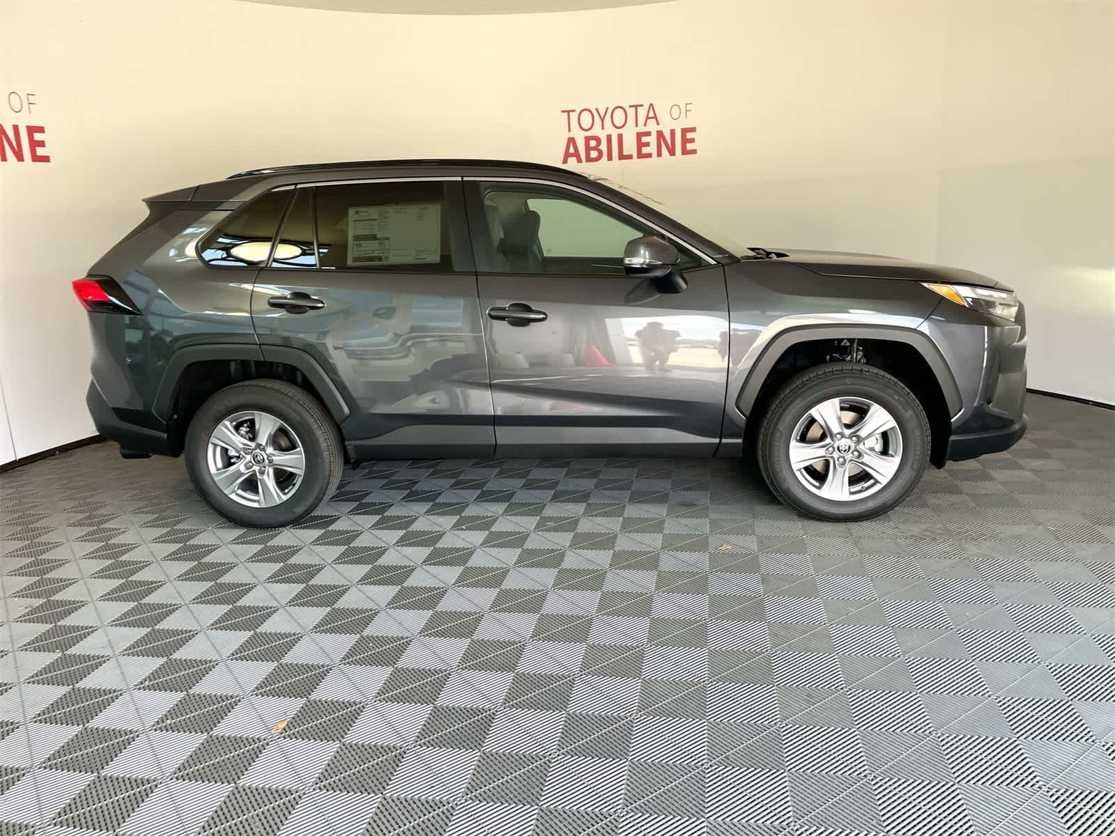 Thumbnail: 2025 Toyota RAV4 - 8