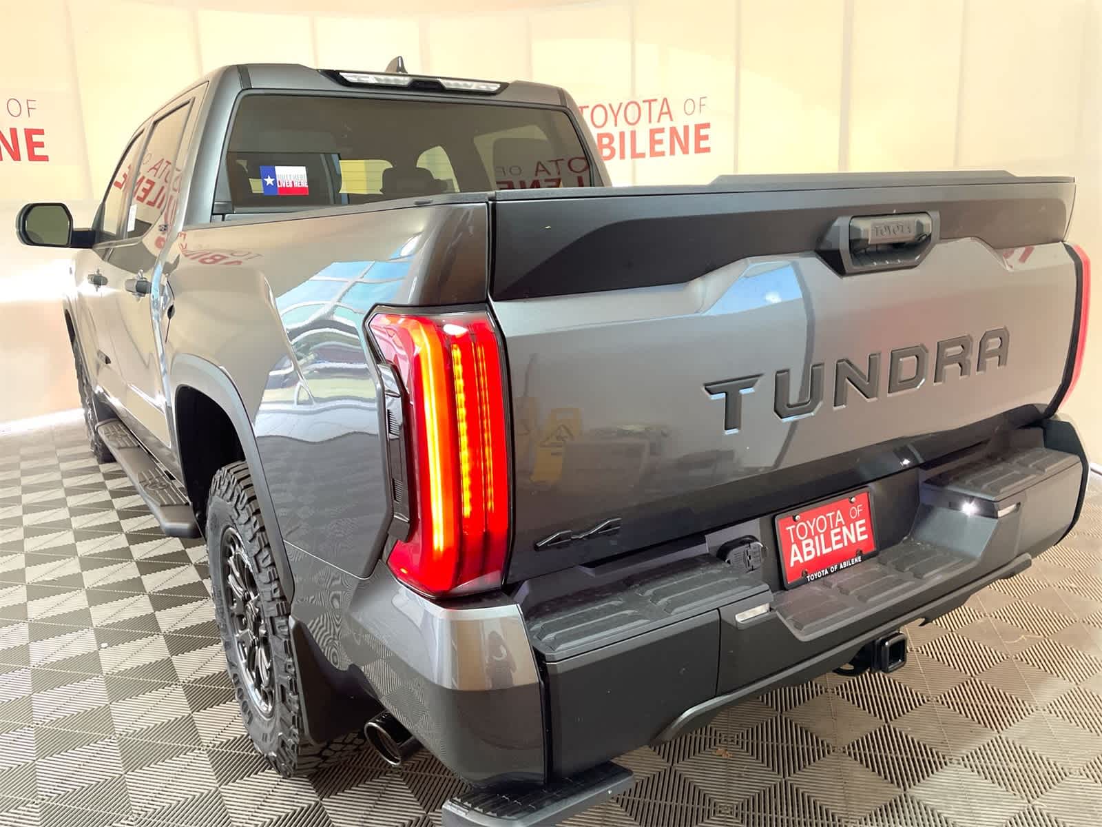 Thumbnail: 2025 Toyota Tundra - 3