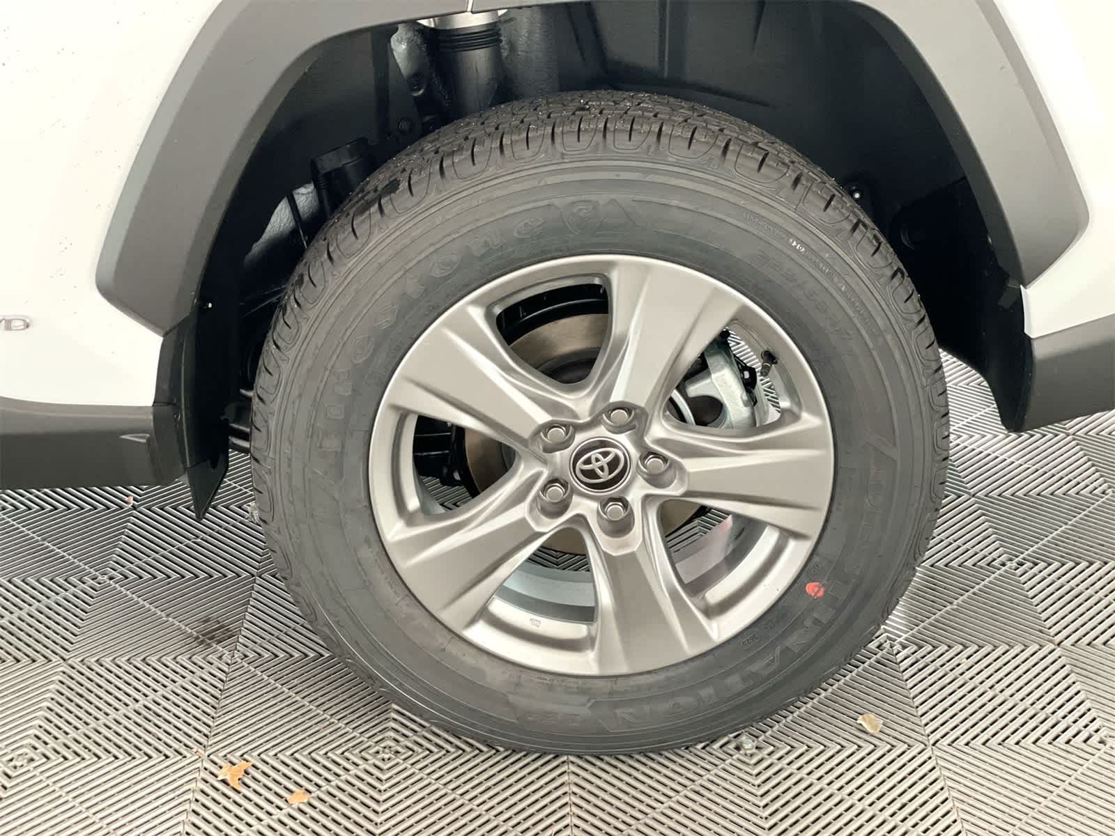 Thumbnail: 2025 Toyota RAV4 - 24