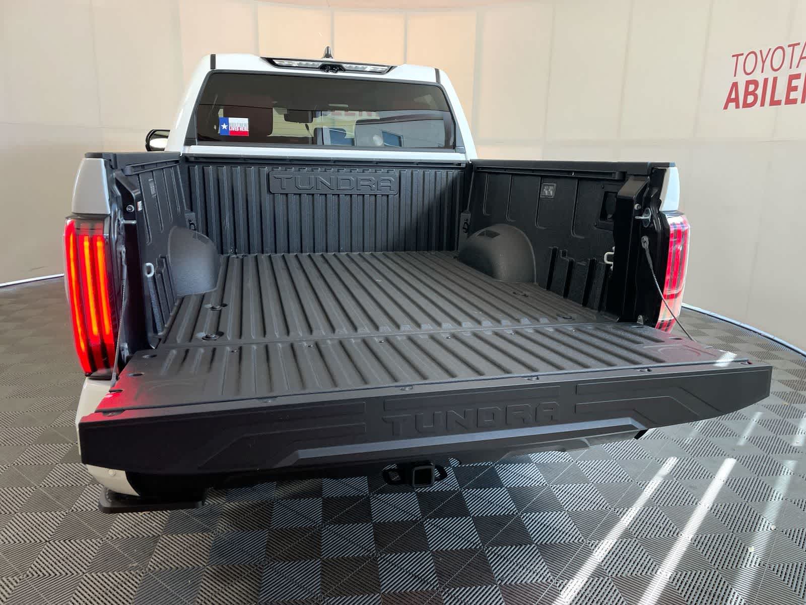Thumbnail: 2025 Toyota Tundra - 5