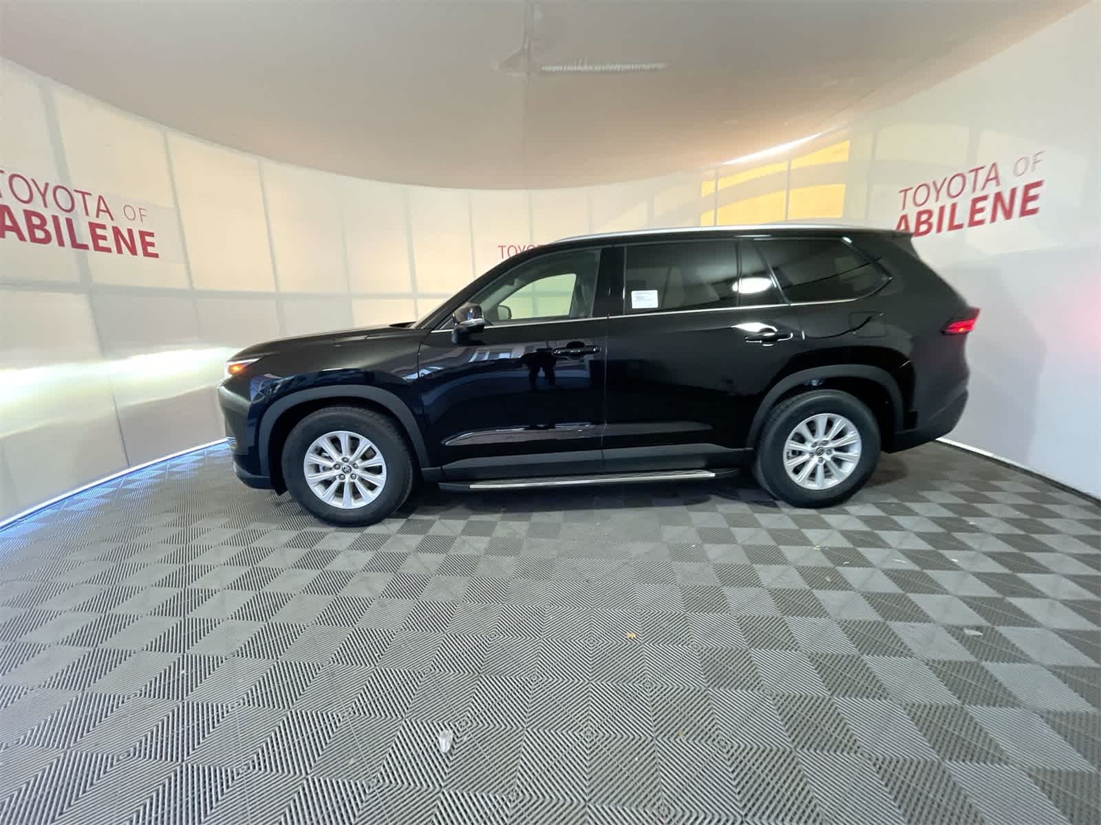 Thumbnail: 2026 Toyota Grand Highlander - 2