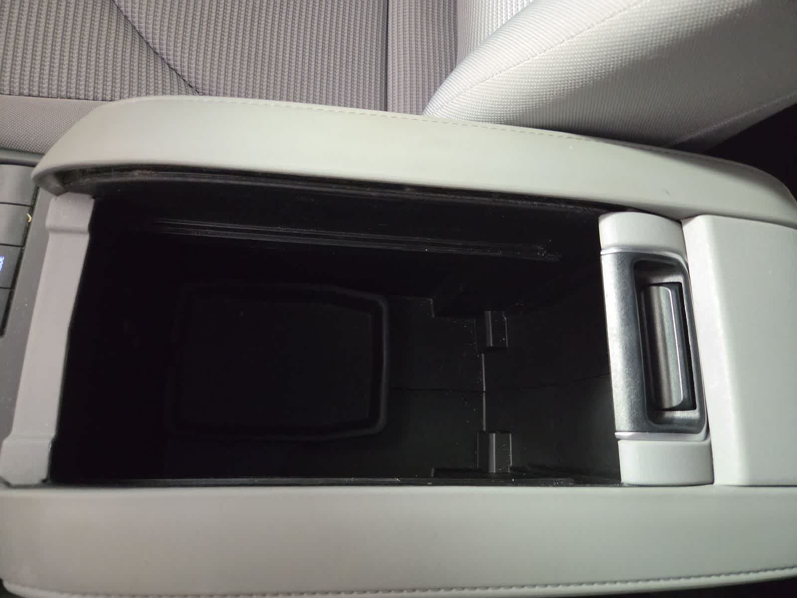 Thumbnail: 2021 Toyota Highlander - 24