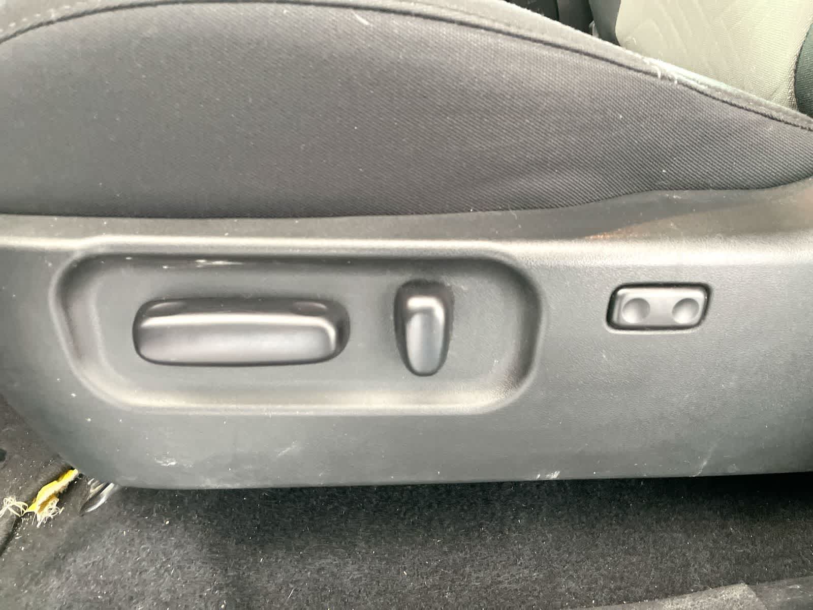 Thumbnail: 2023 Toyota Tacoma - 9