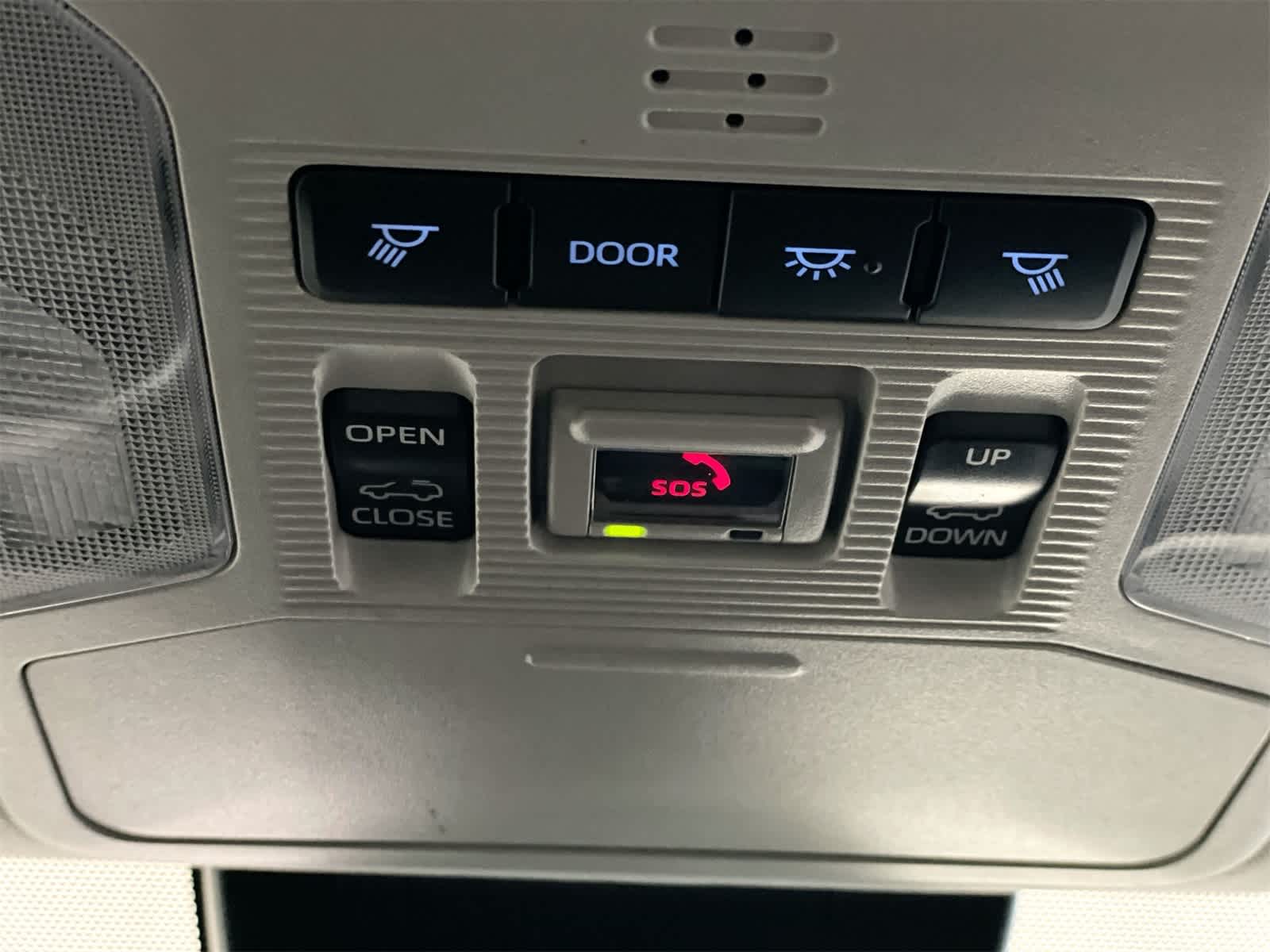 Thumbnail: 2022 Toyota RAV4 - 24