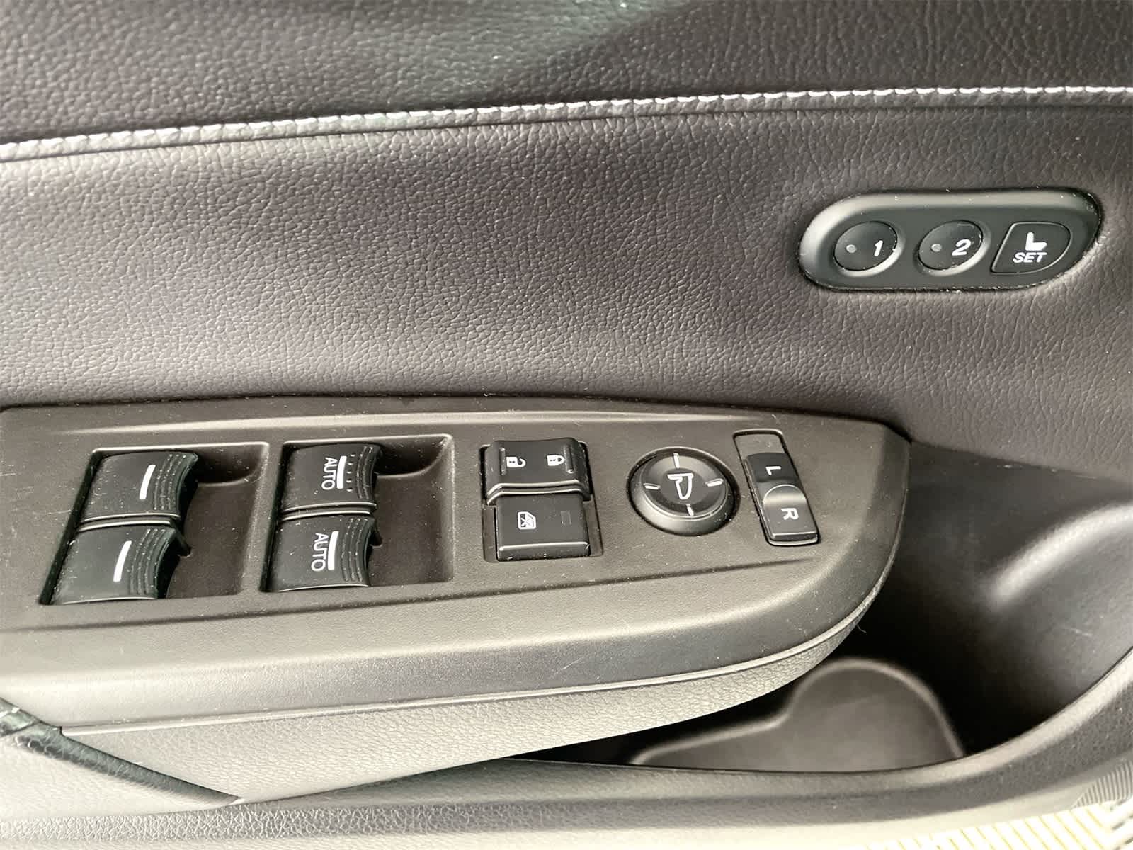 Thumbnail: 2021 Acura ILX - 10