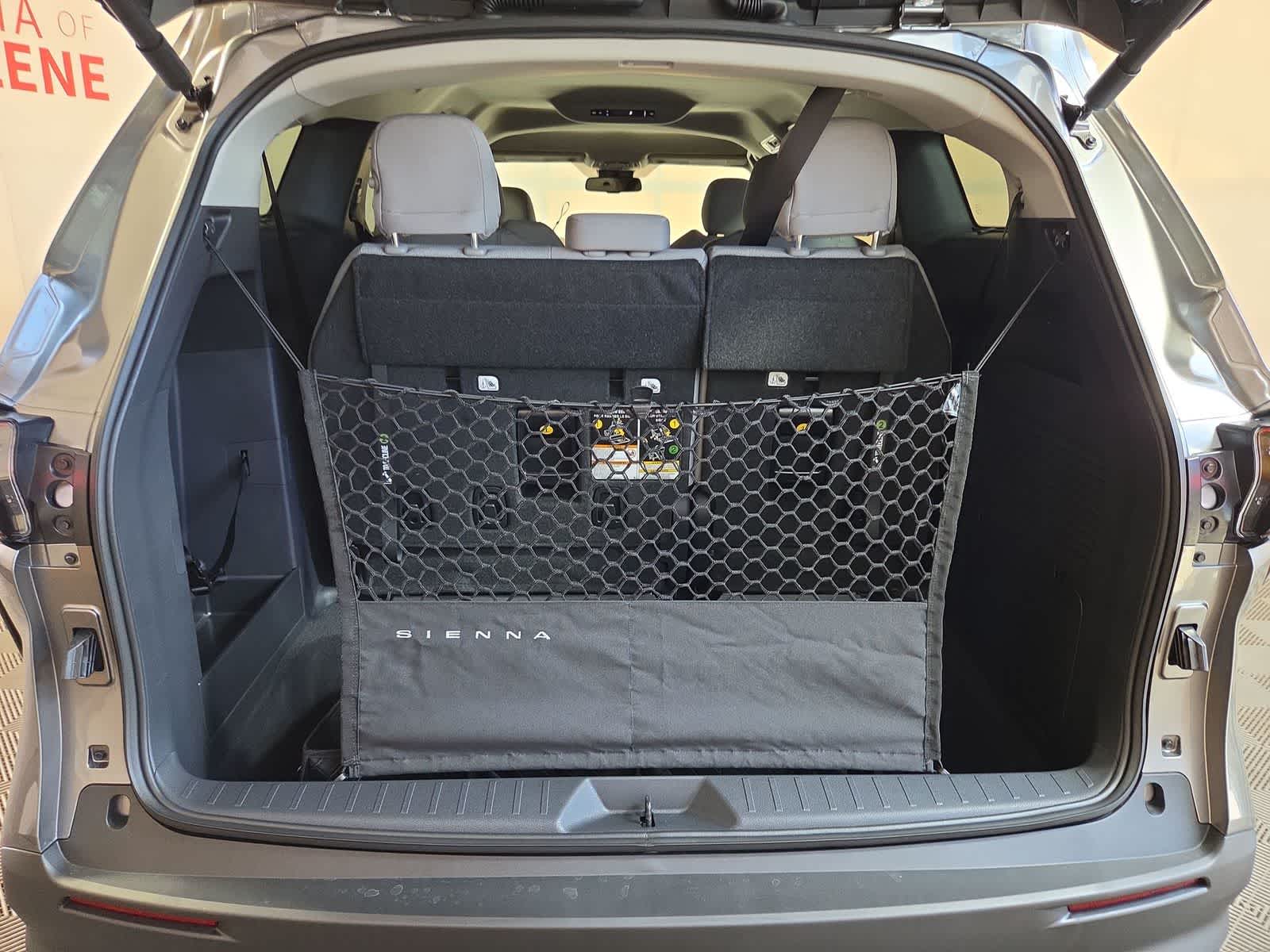 Thumbnail: 2026 Toyota Sienna - 5