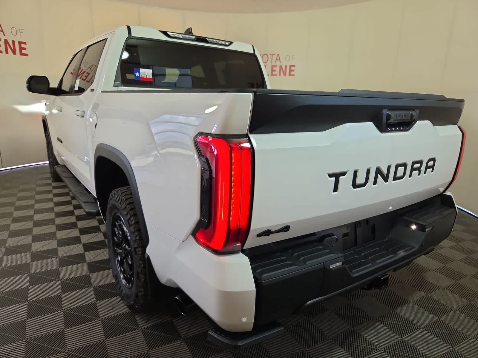 Thumbnail: 2026 Toyota Tundra - 3