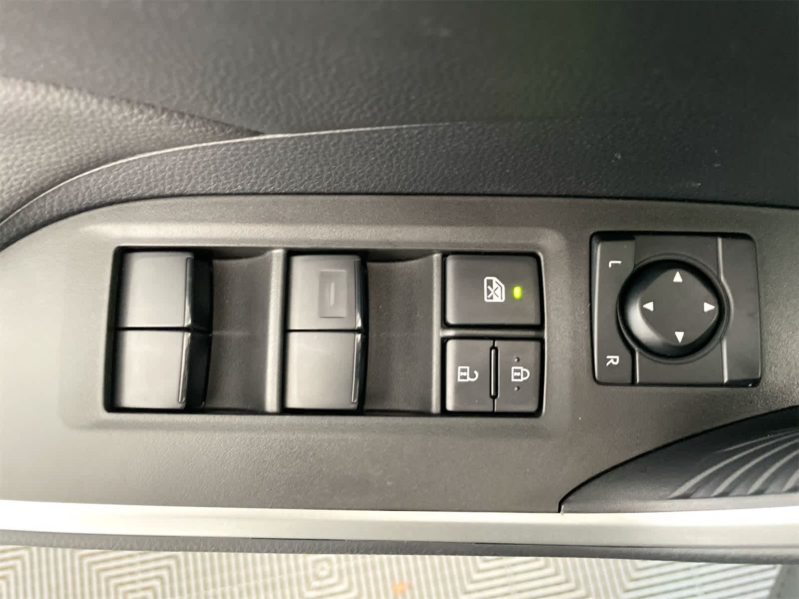 Thumbnail: 2025 Toyota RAV4 - 11