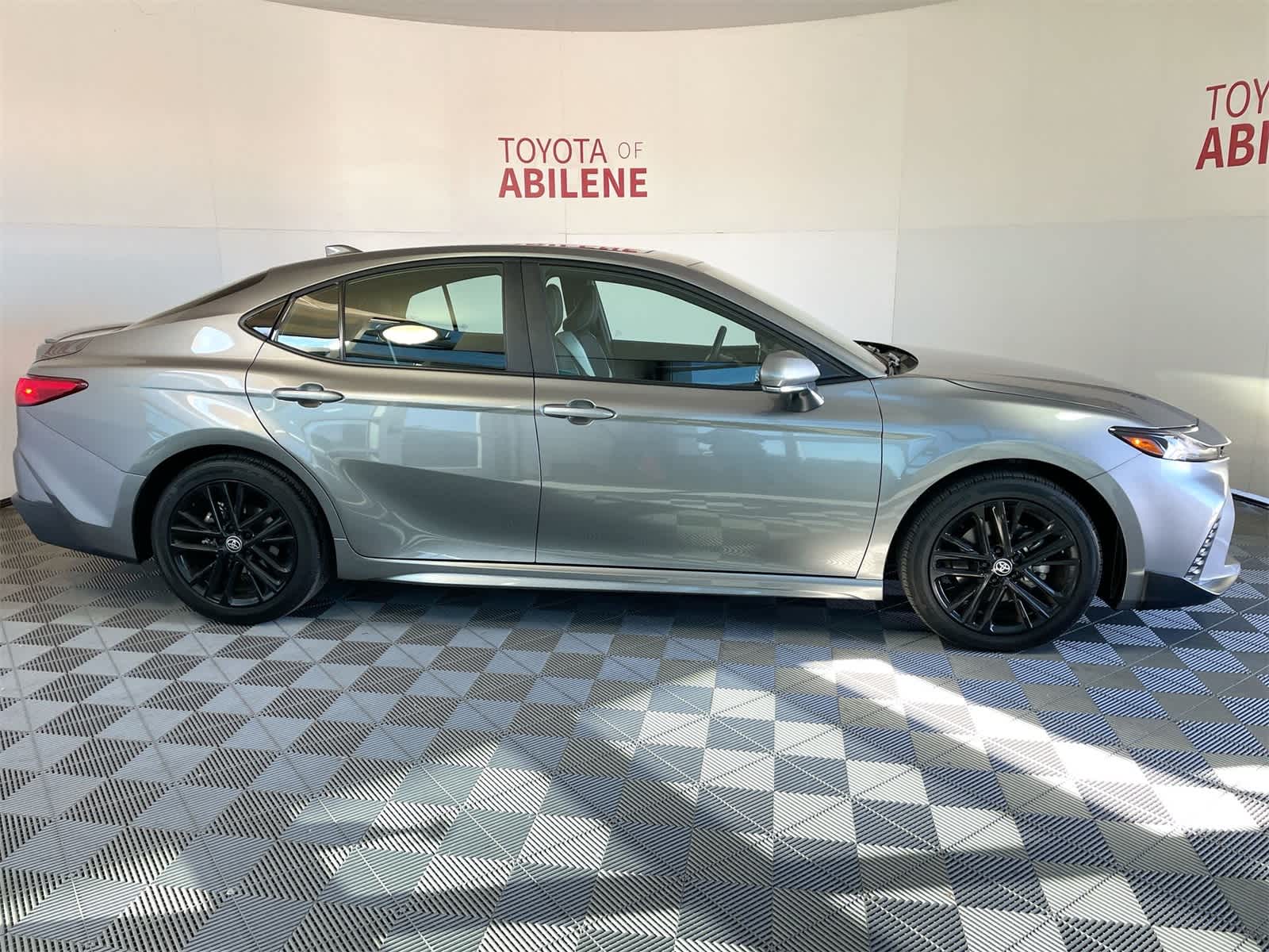 Thumbnail: 2025 Toyota Camry - 7