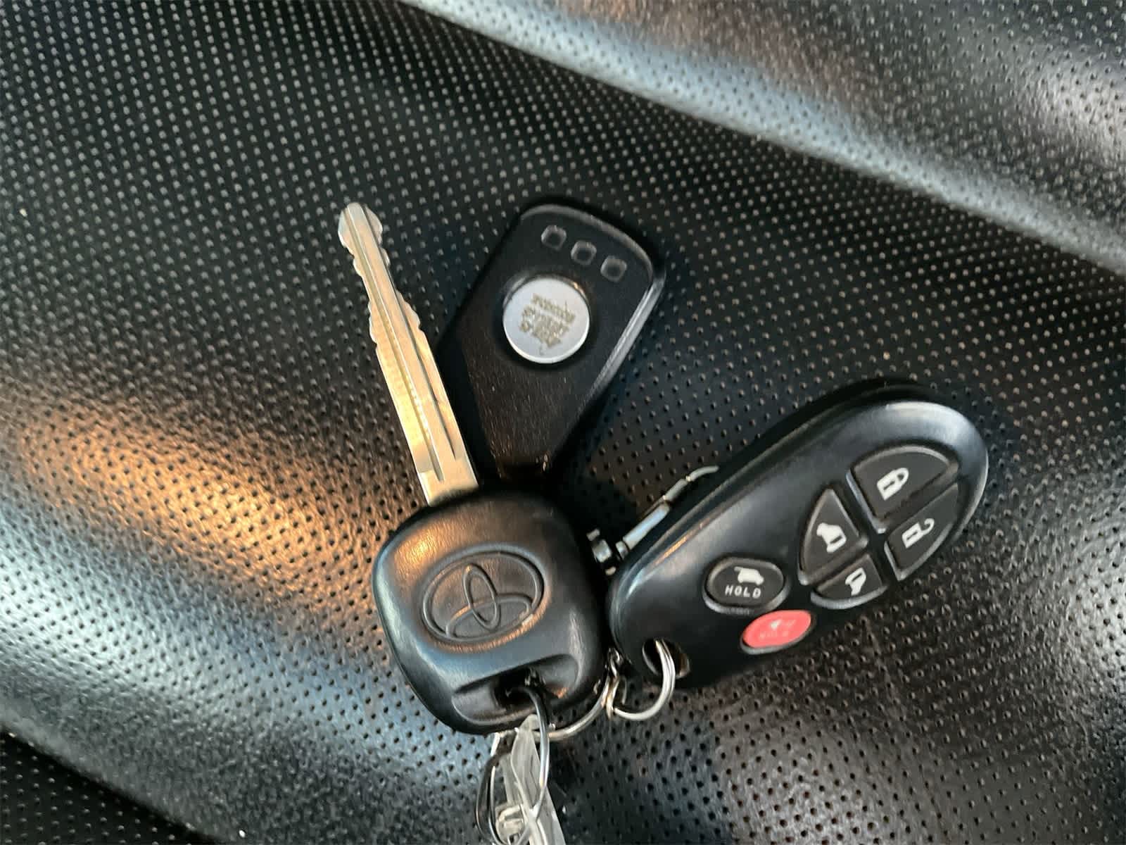 Thumbnail: 2017 Toyota Sienna - 26