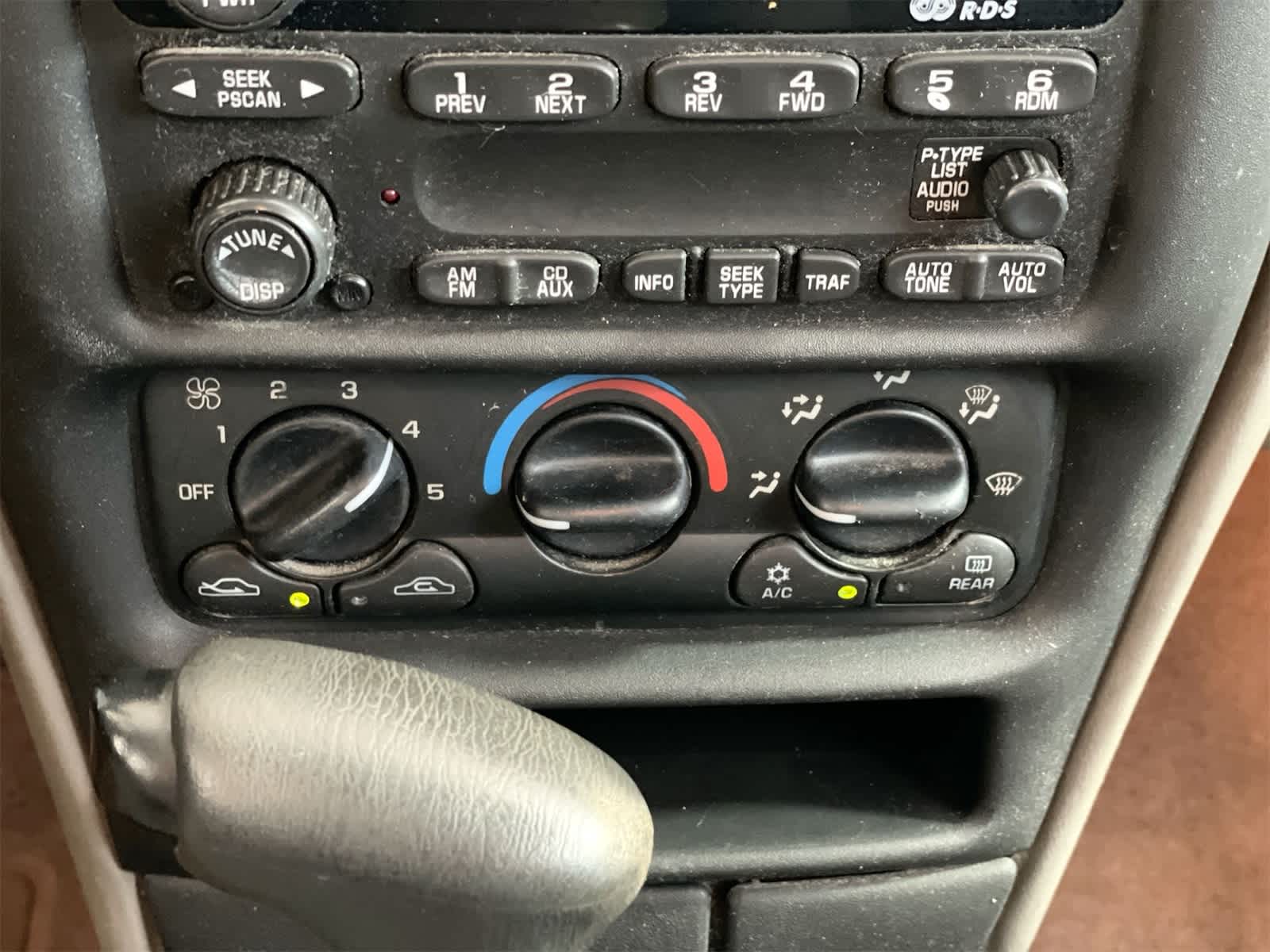 Thumbnail: 2001 Chevrolet Malibu - 18