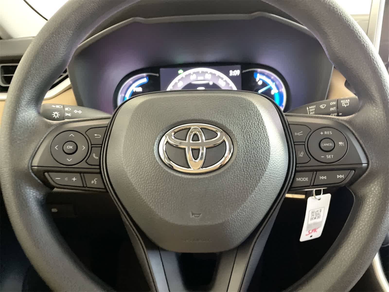 Thumbnail: 2025 Toyota RAV4 - 17