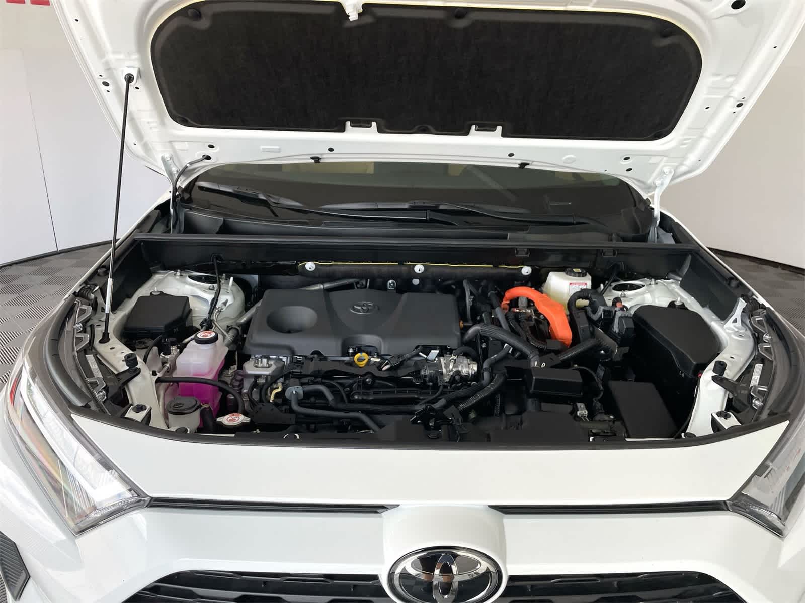 Thumbnail: 2025 Toyota RAV4 - 25