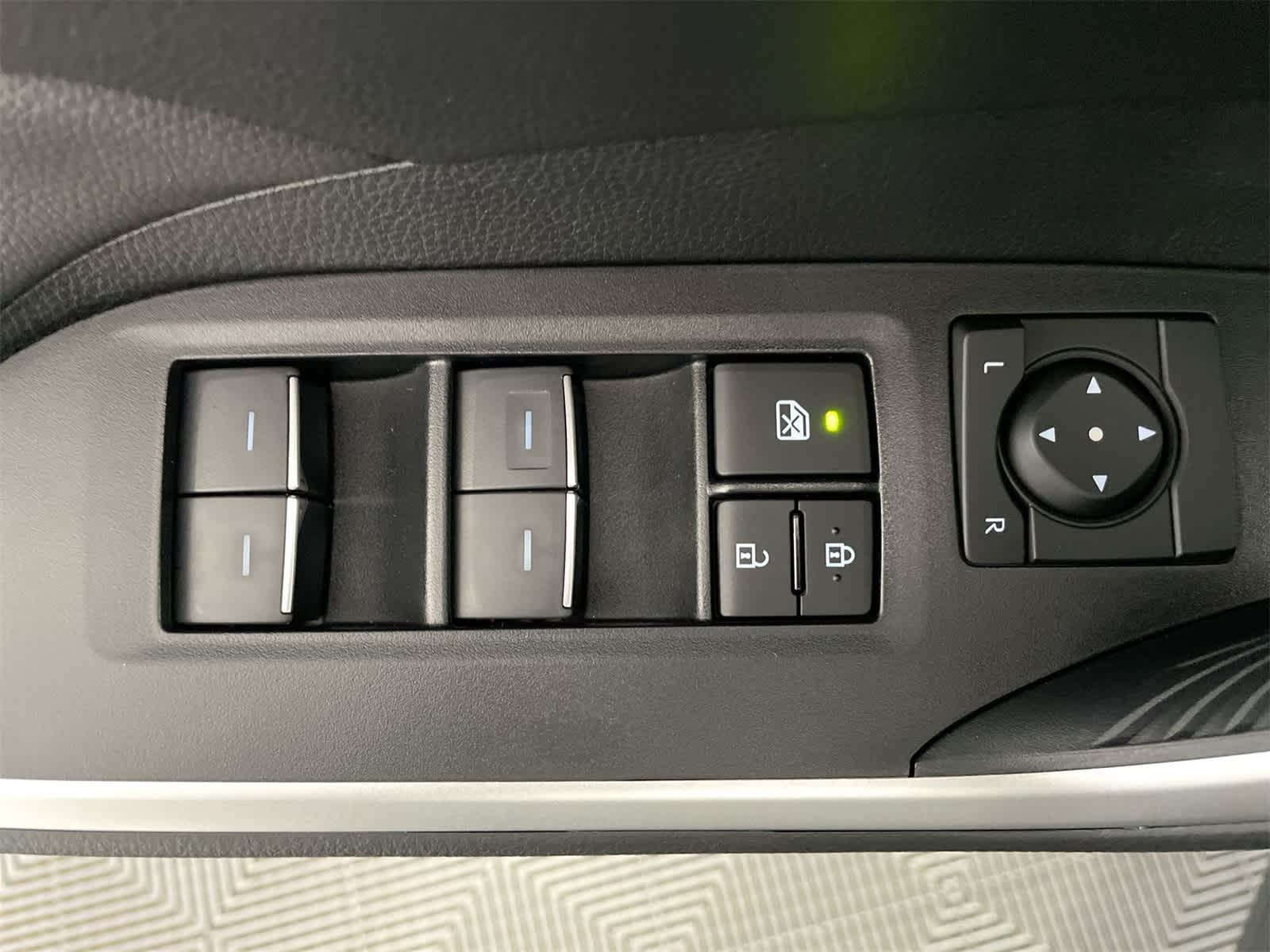 Thumbnail: 2025 Toyota RAV4 - 12