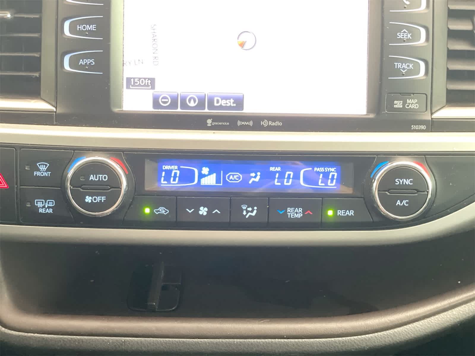 Thumbnail: 2019 Toyota Highlander - 24