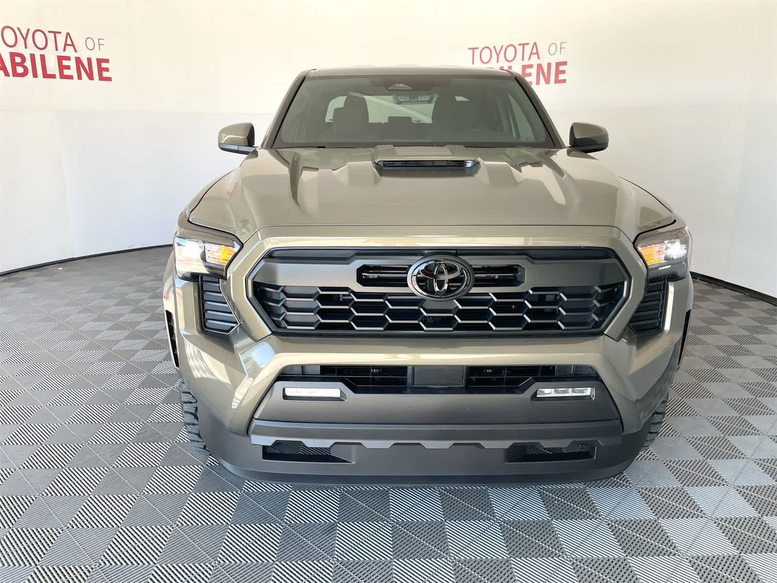 2025 Toyota Tacoma TRD Sport 8