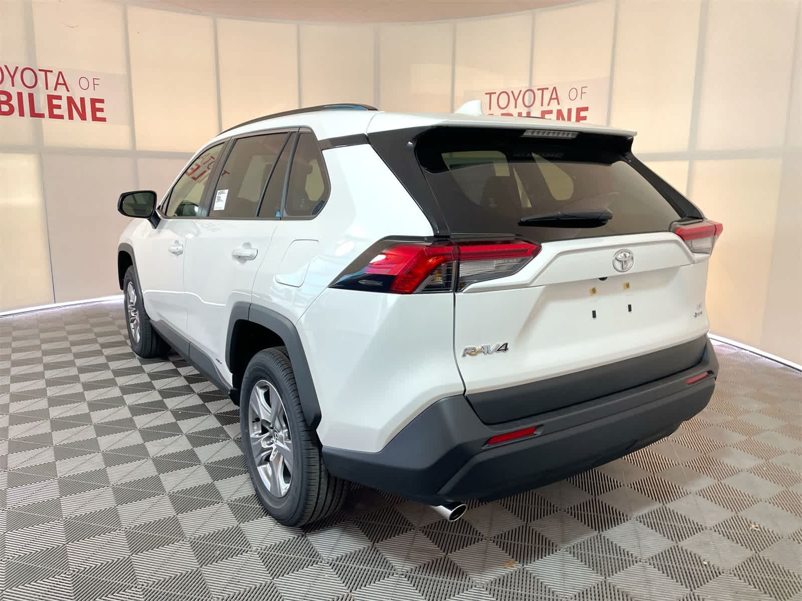 Thumbnail: 2025 Toyota RAV4 - 3
