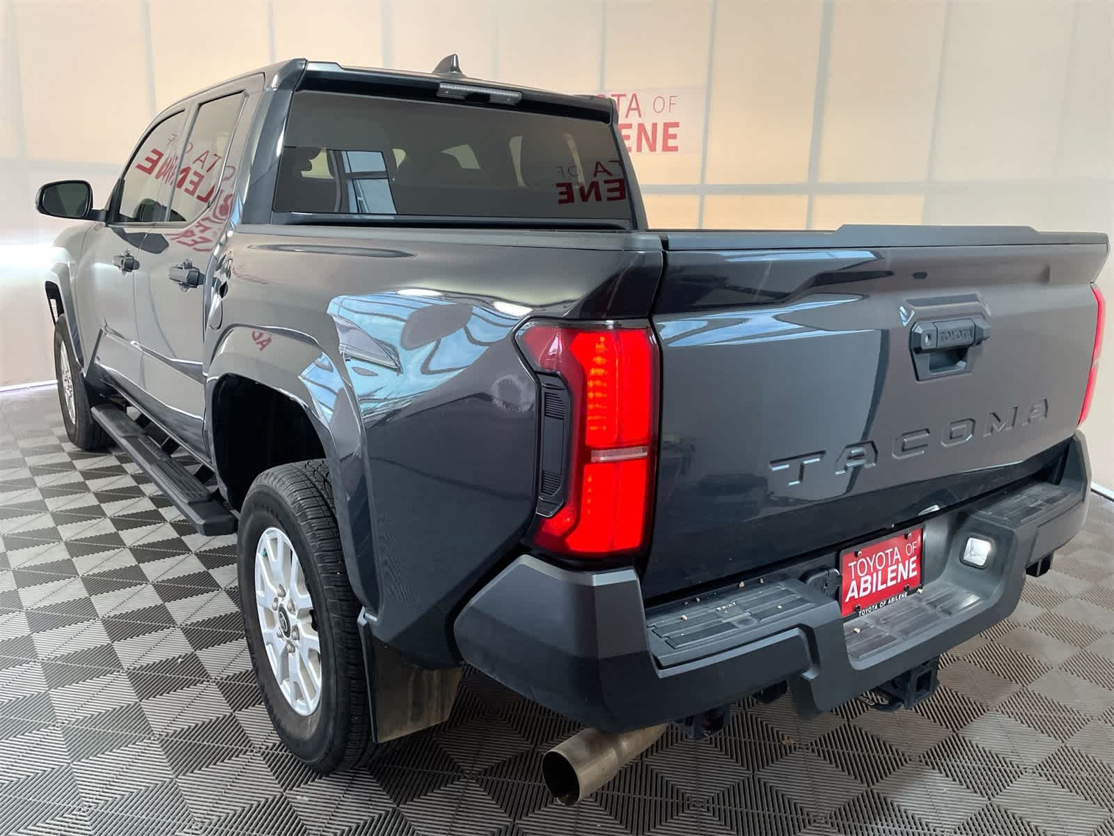 Thumbnail: 2024 Toyota Tacoma - 3