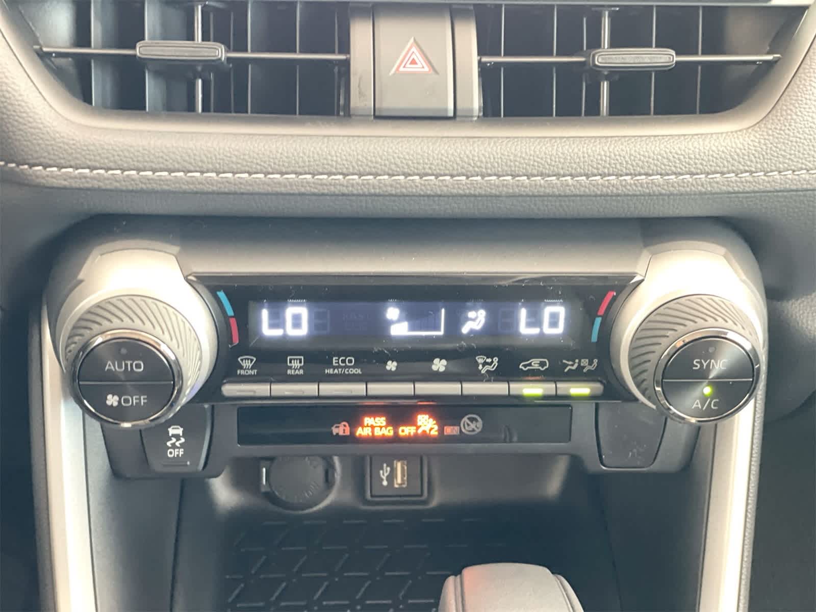 Thumbnail: 2025 Toyota RAV4 - 21